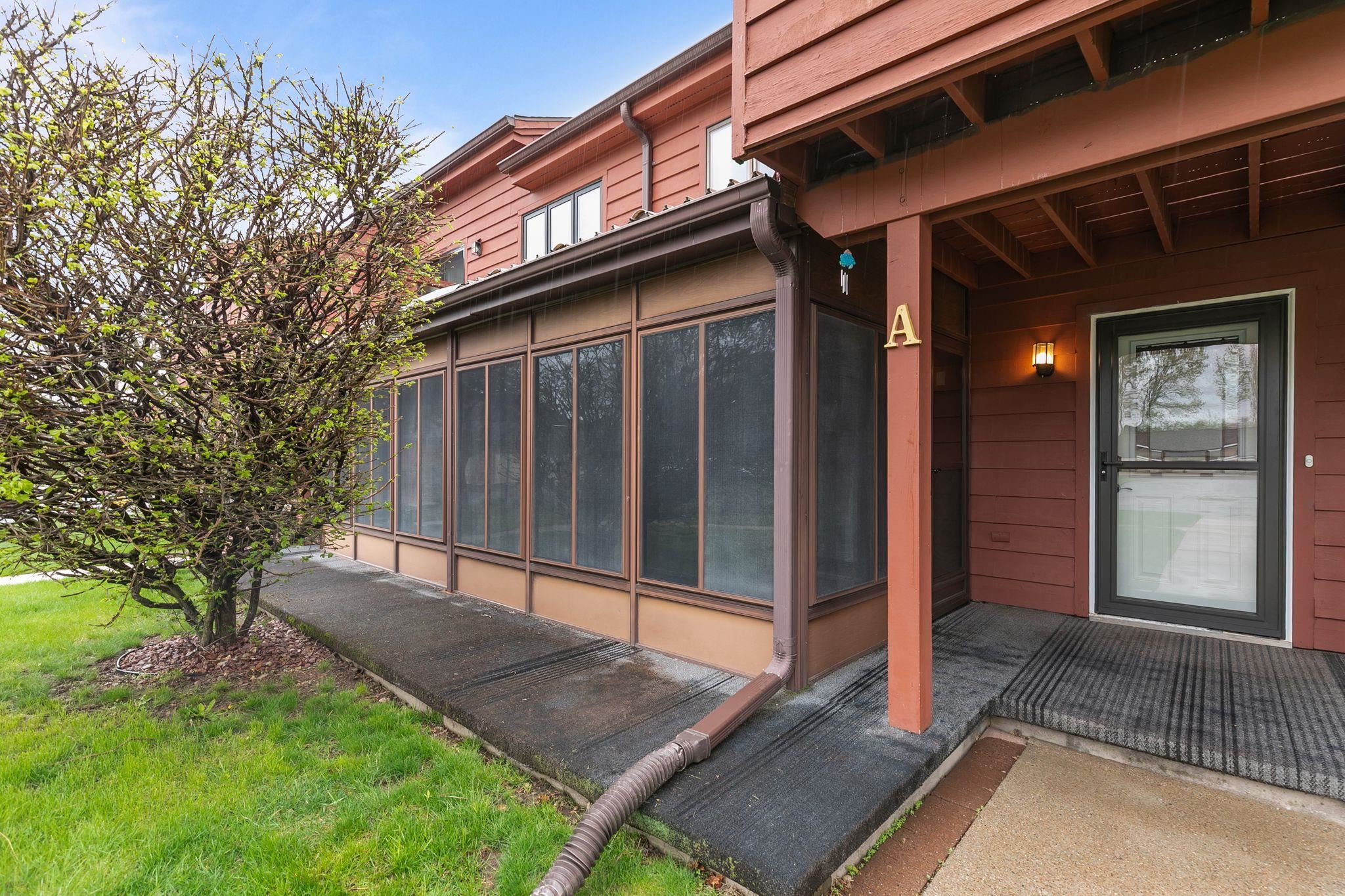 2206 MEADOWBROOK Court Unit: A