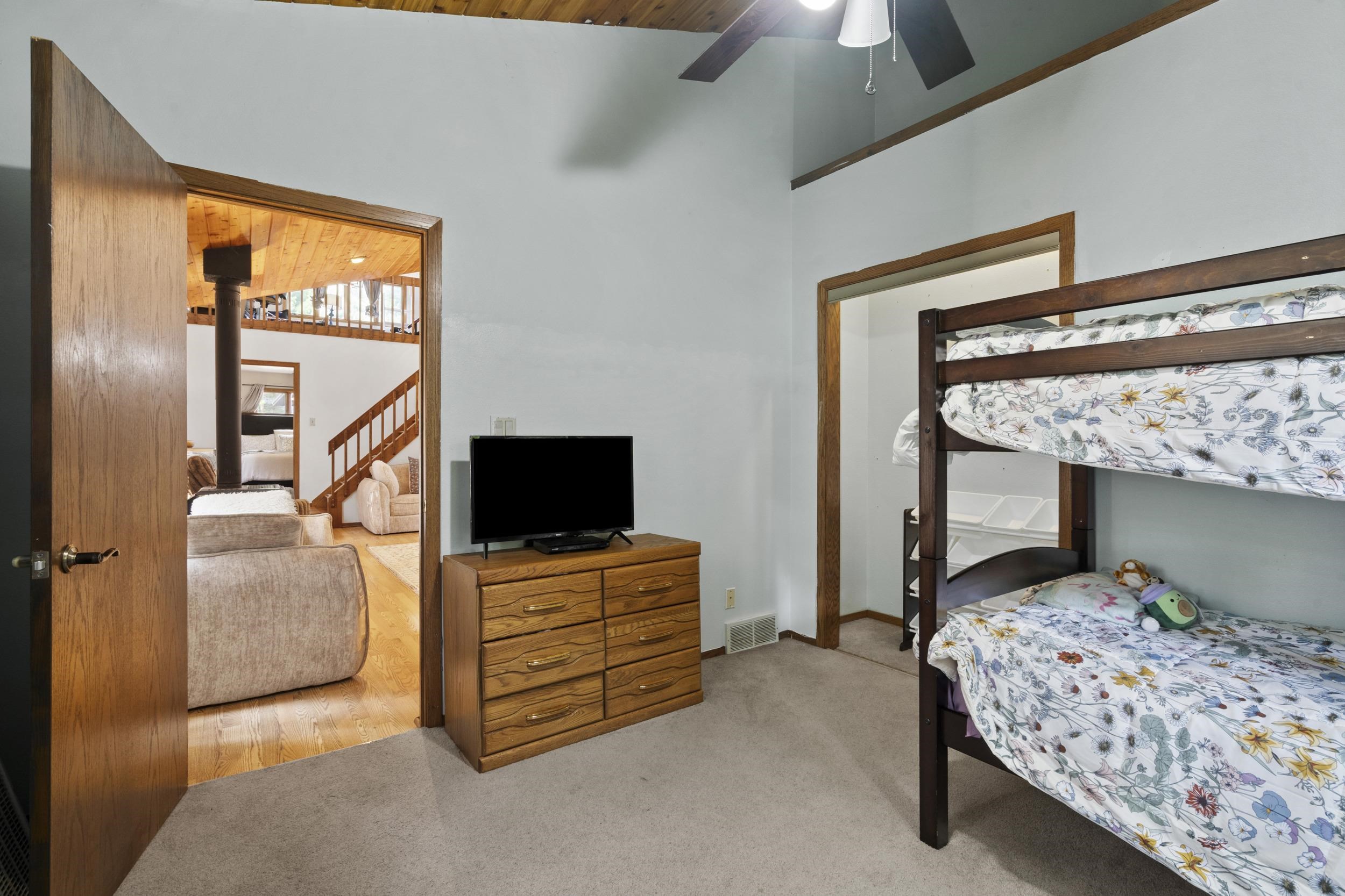 W4609 S PEARL LAKE Road