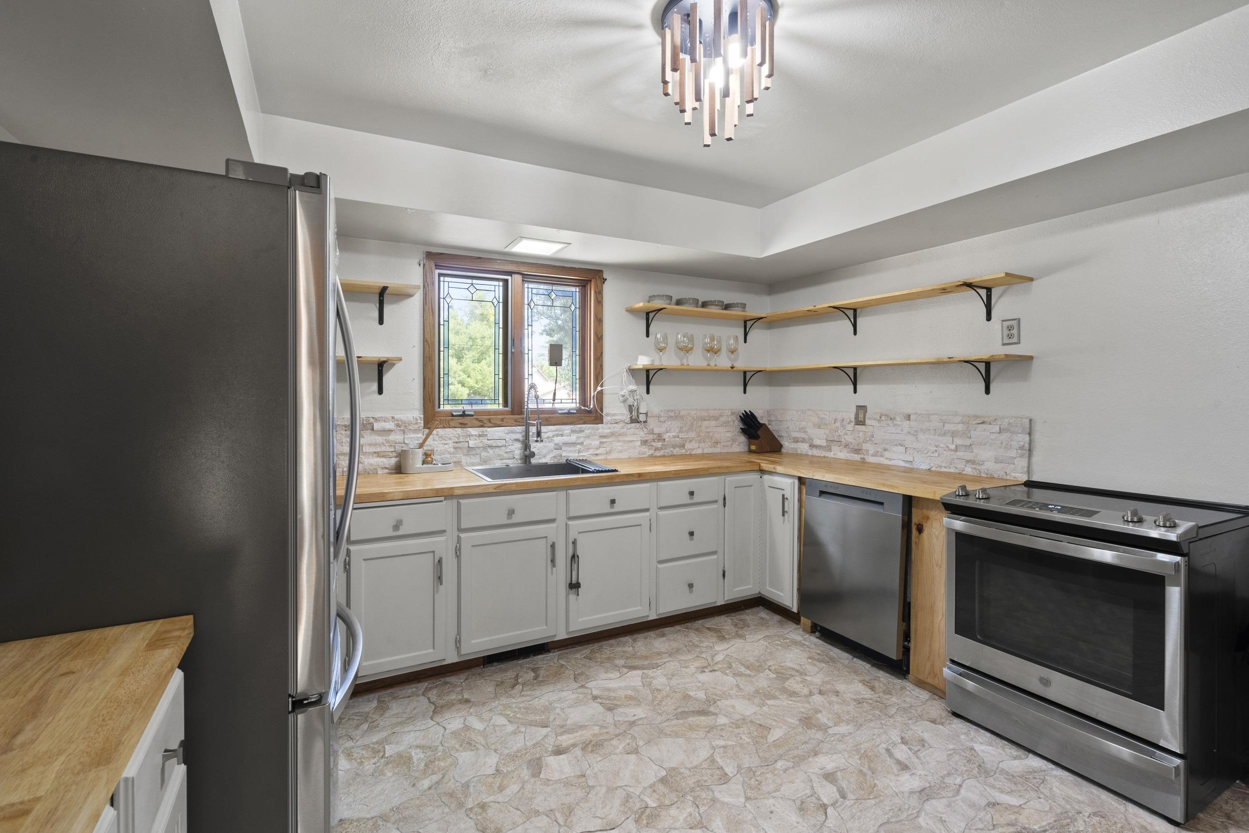 W4609 S PEARL LAKE Road