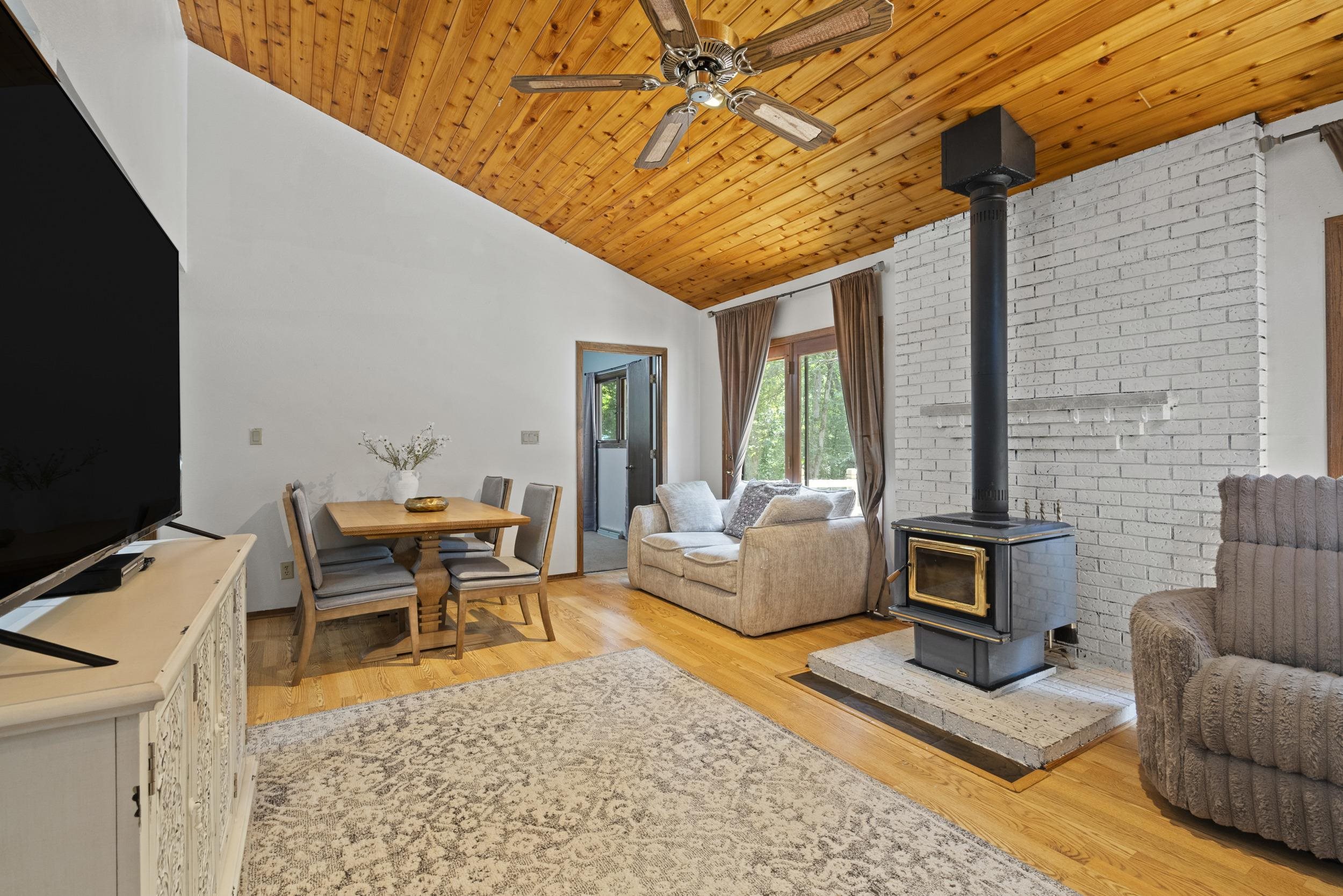 W4609 S PEARL LAKE Road