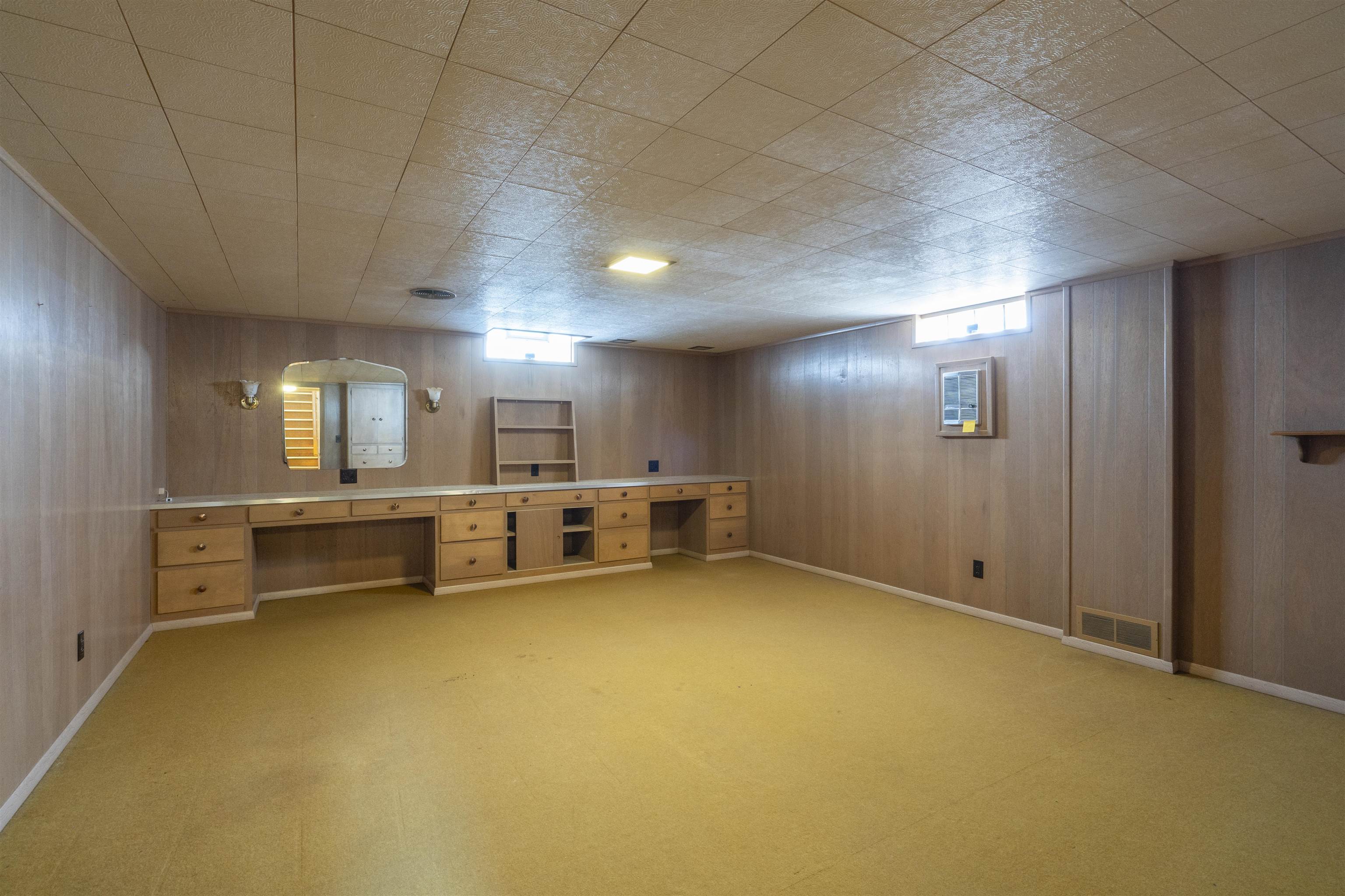 2101 WELHOUSE Drive