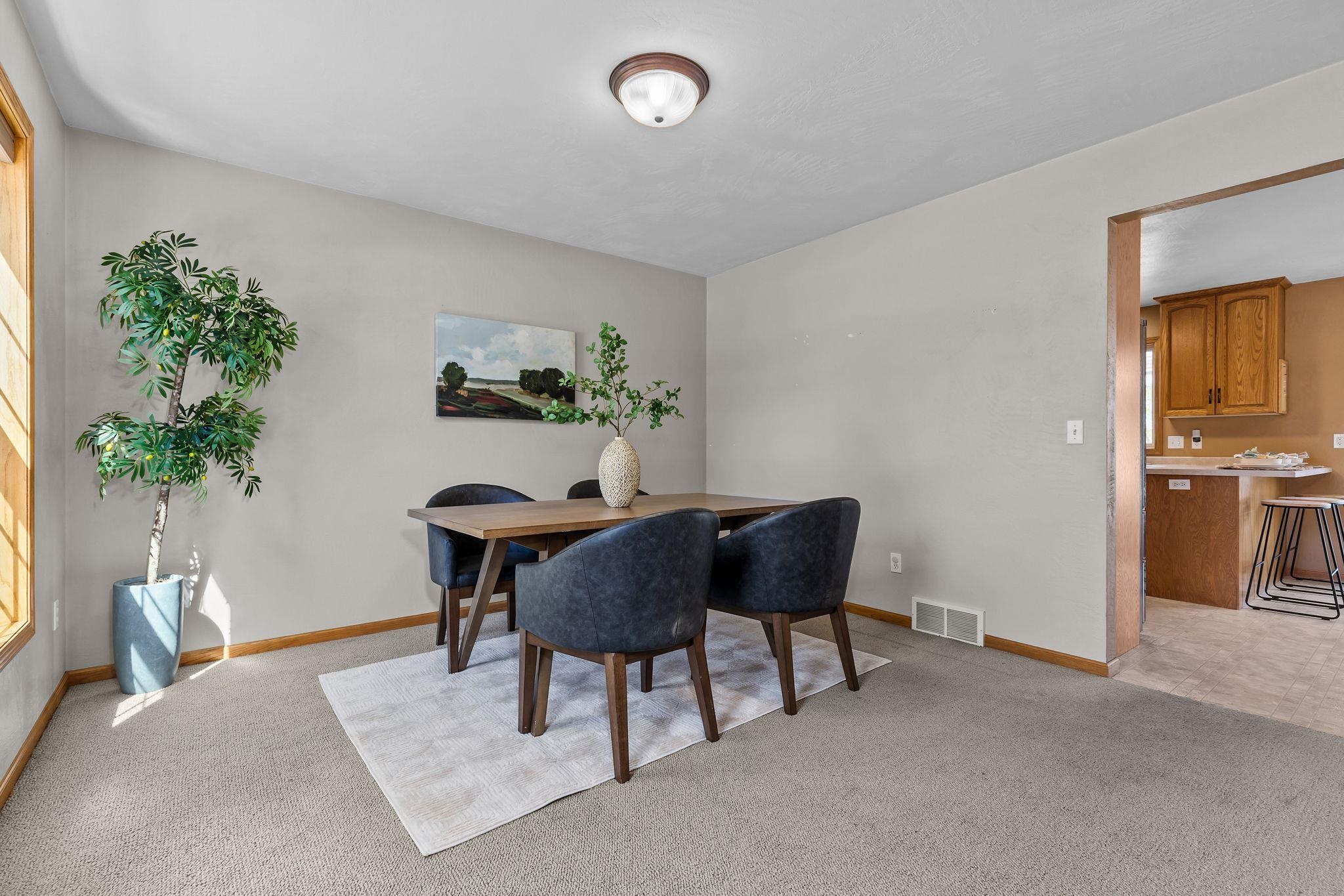 W5894 SWEET CLOVER Drive