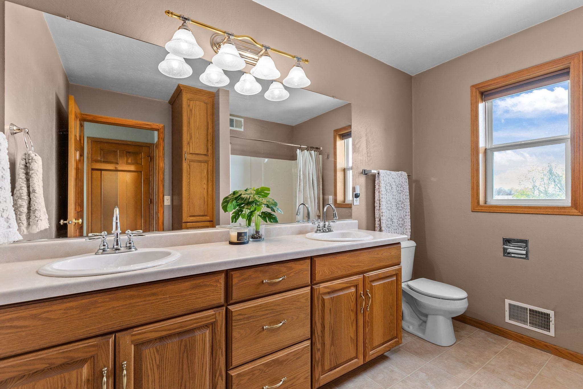 W5894 SWEET CLOVER Drive