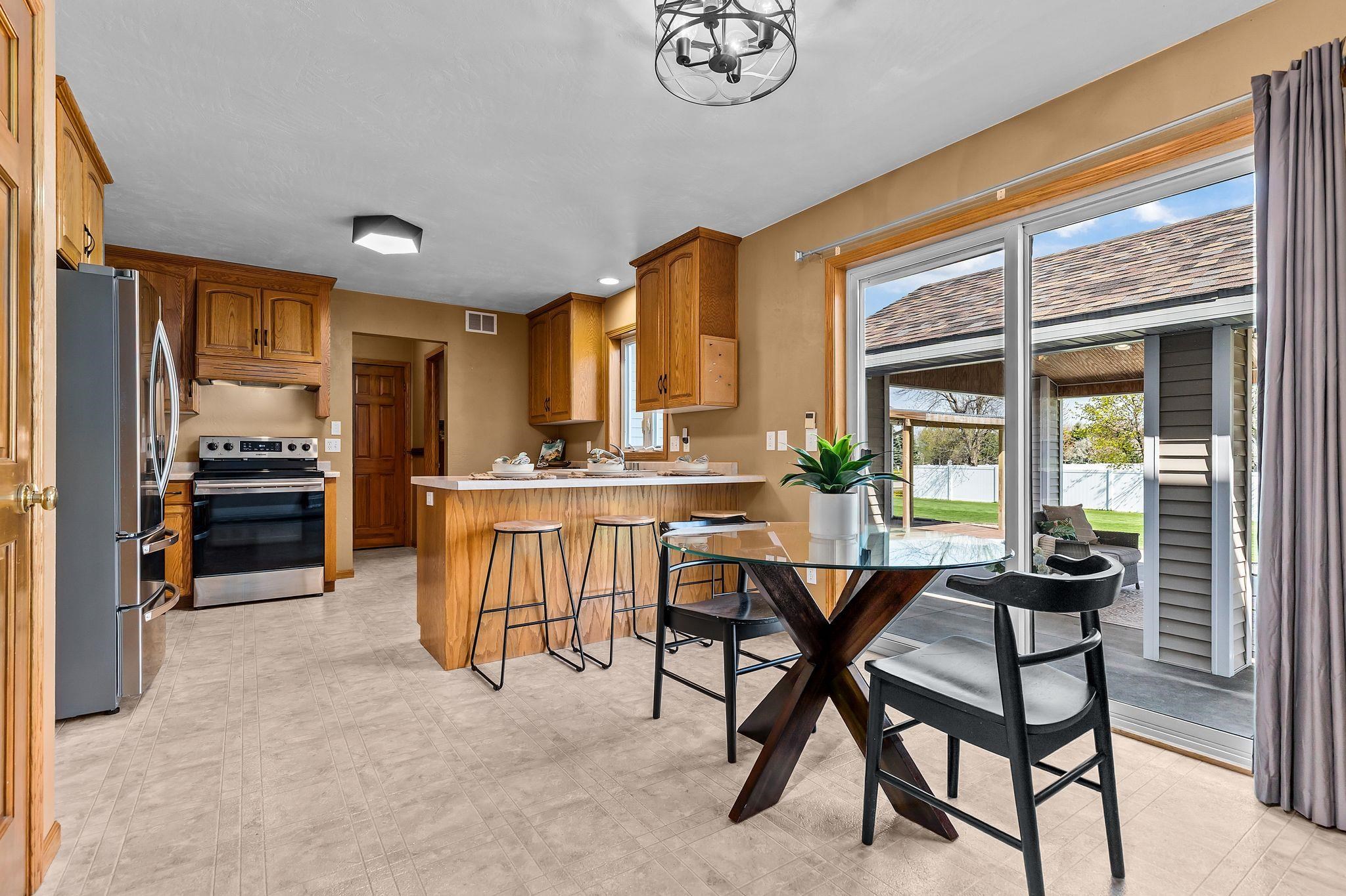 W5894 SWEET CLOVER Drive