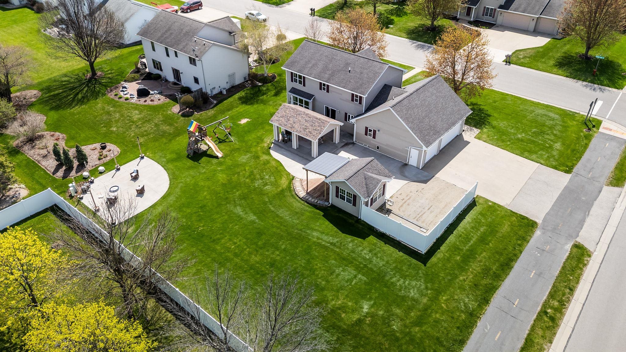 W5894 SWEET CLOVER Drive
