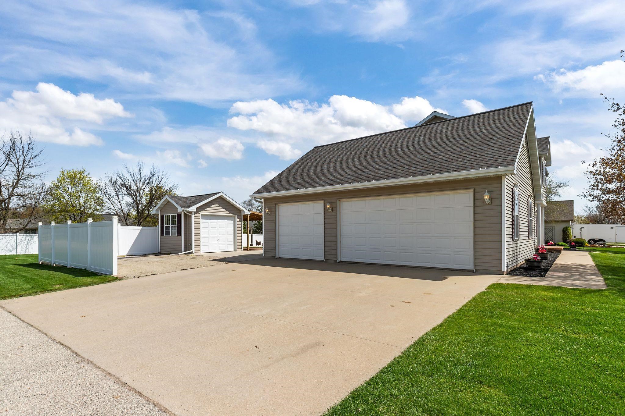 W5894 SWEET CLOVER Drive