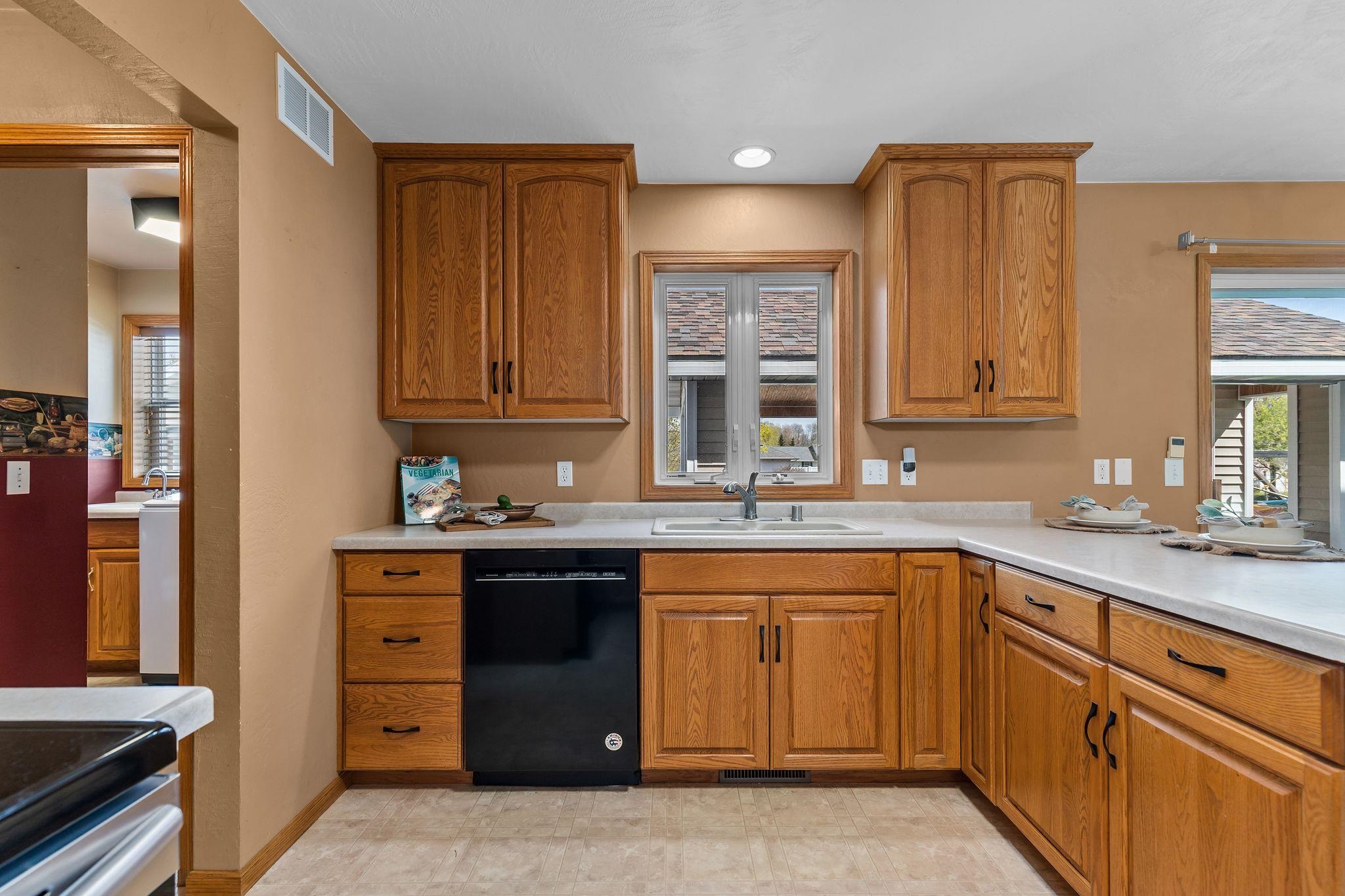 W5894 SWEET CLOVER Drive