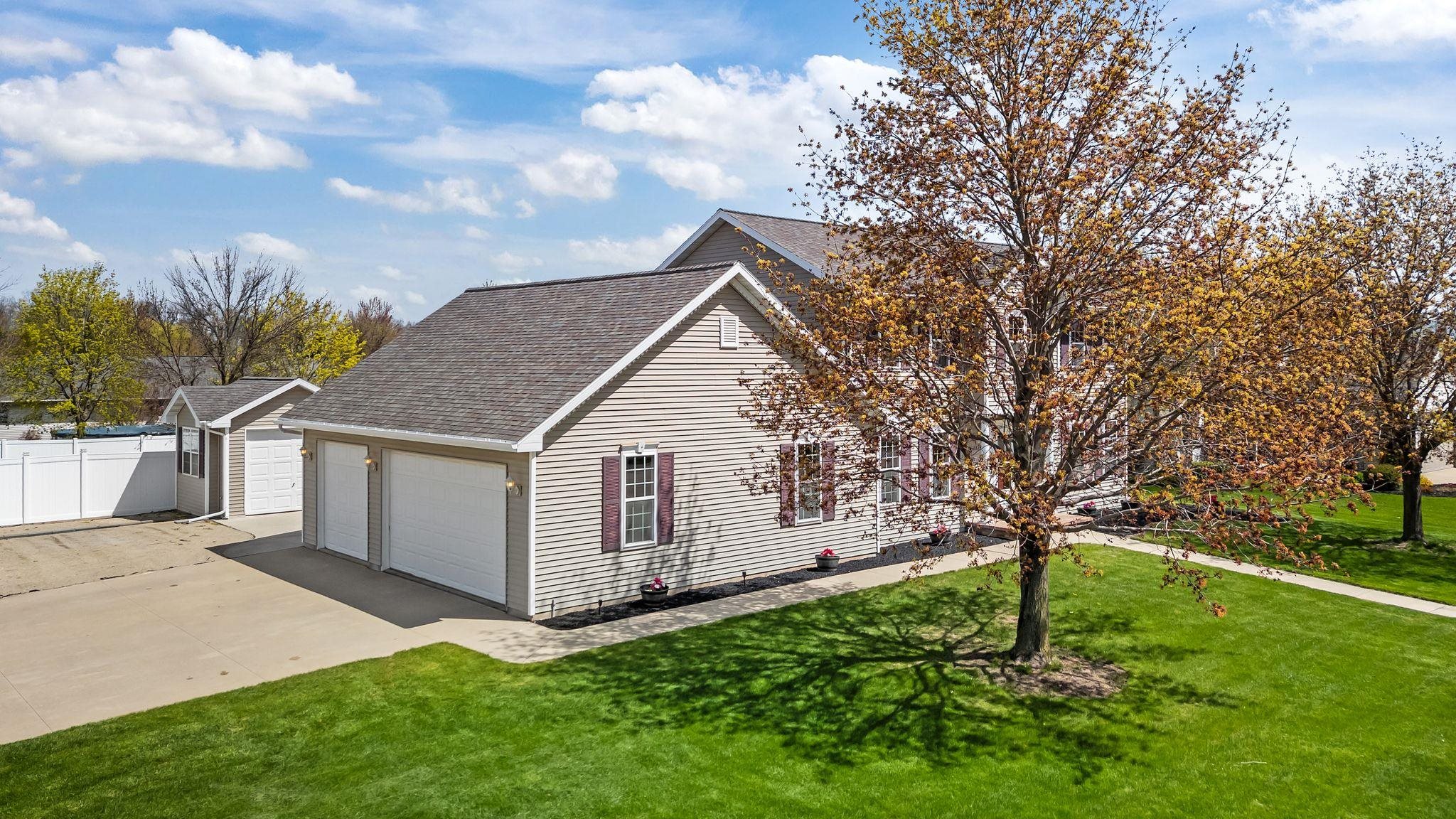 W5894 SWEET CLOVER Drive