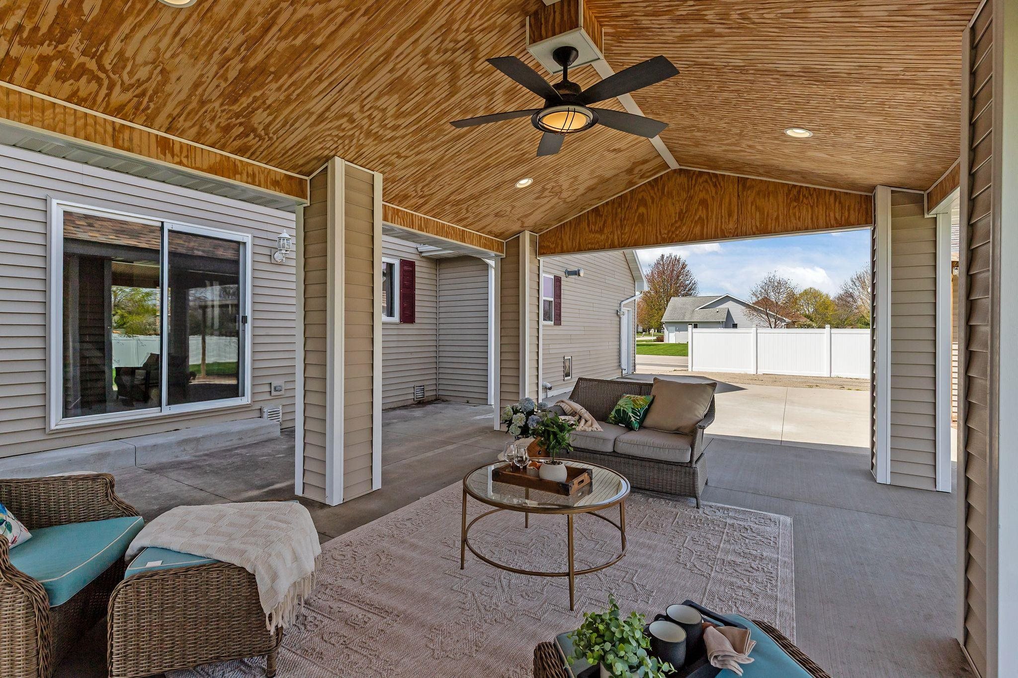 W5894 SWEET CLOVER Drive