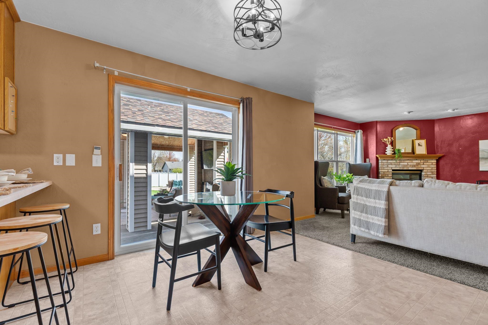 W5894 SWEET CLOVER Drive