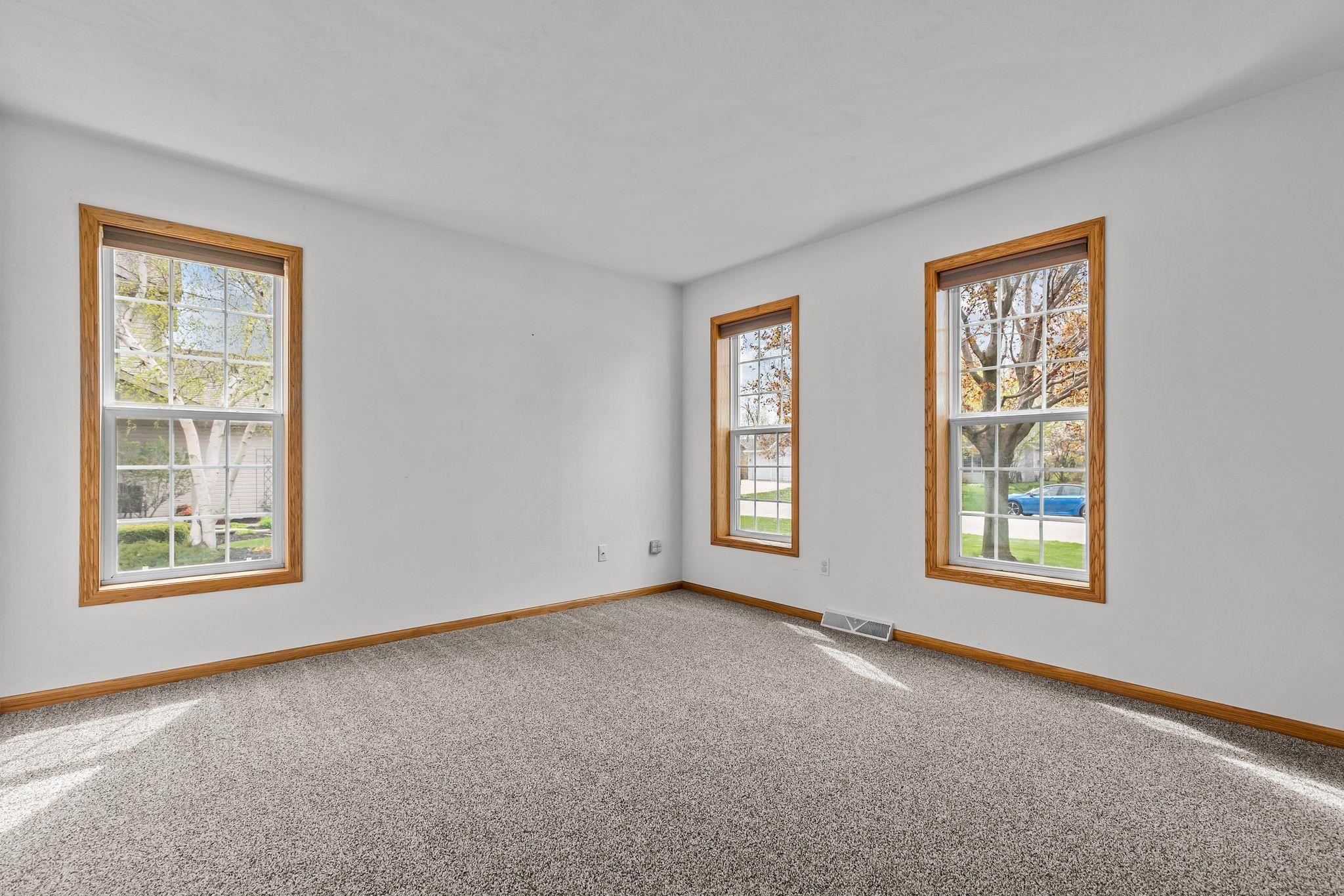 W5894 SWEET CLOVER Drive