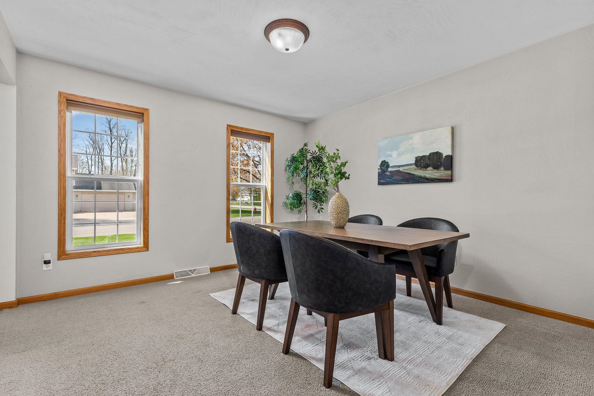 W5894 SWEET CLOVER Drive