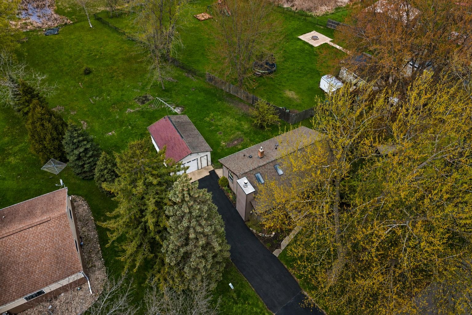 607 HUNTERS POINT Road