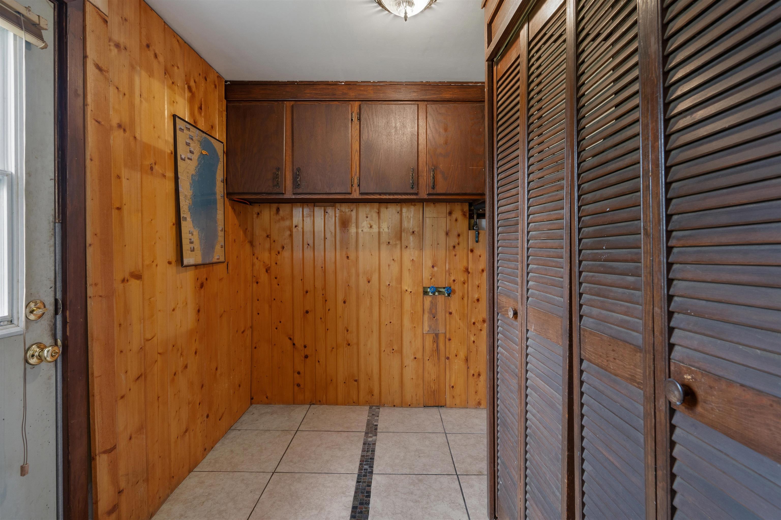 607 HUNTERS POINT Road