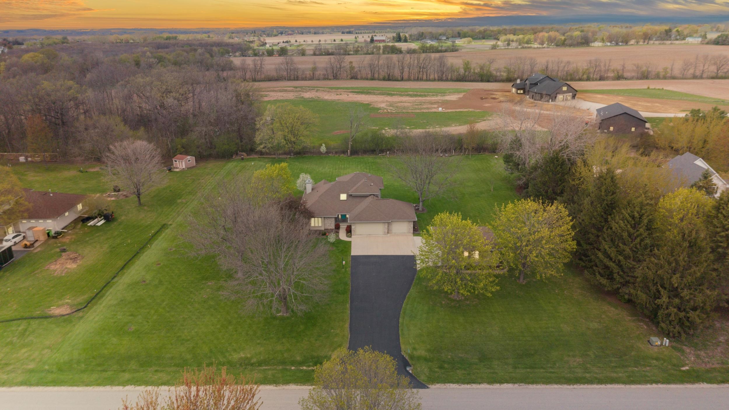 3022 FAIRWINDS Drive