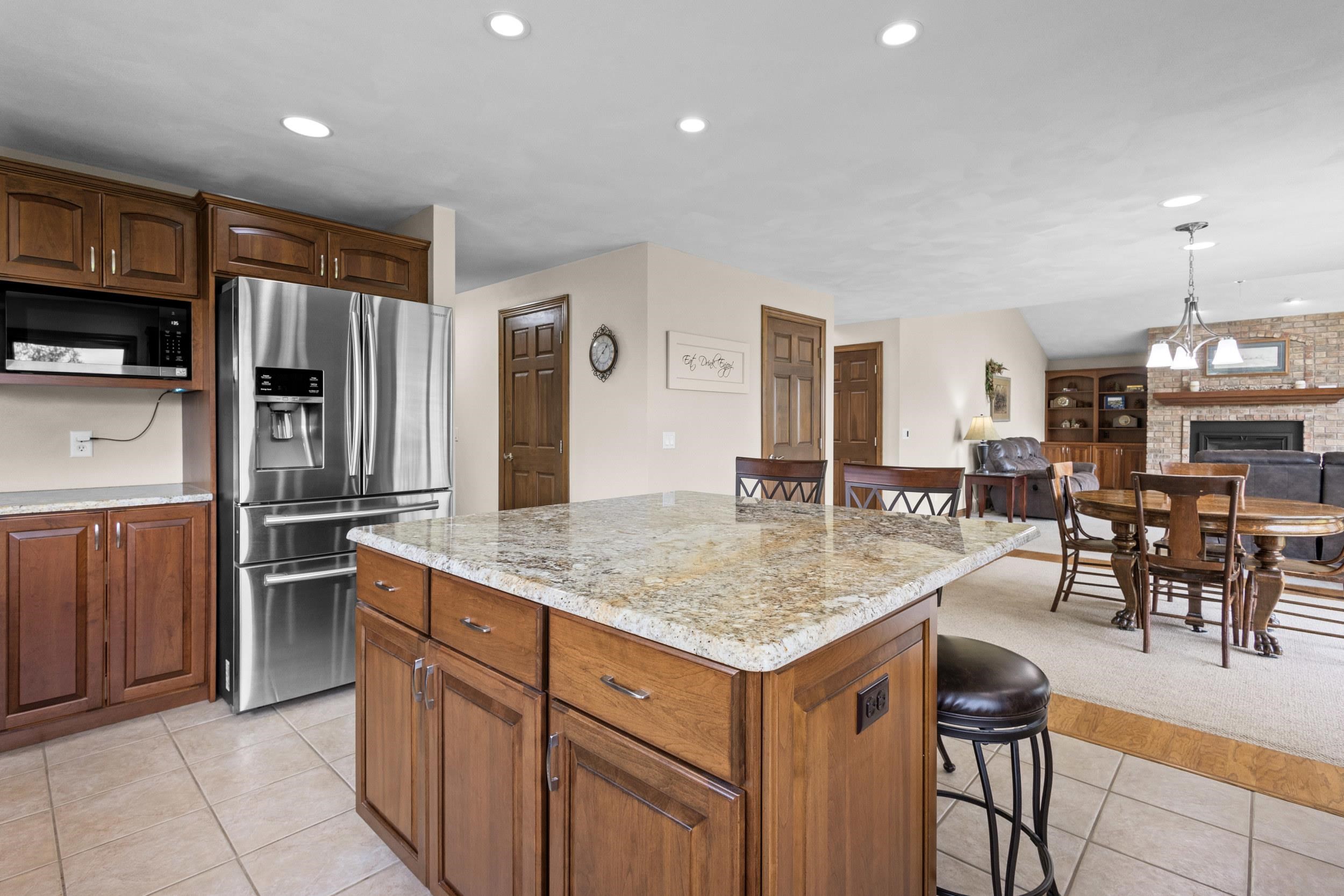 3022 FAIRWINDS Drive