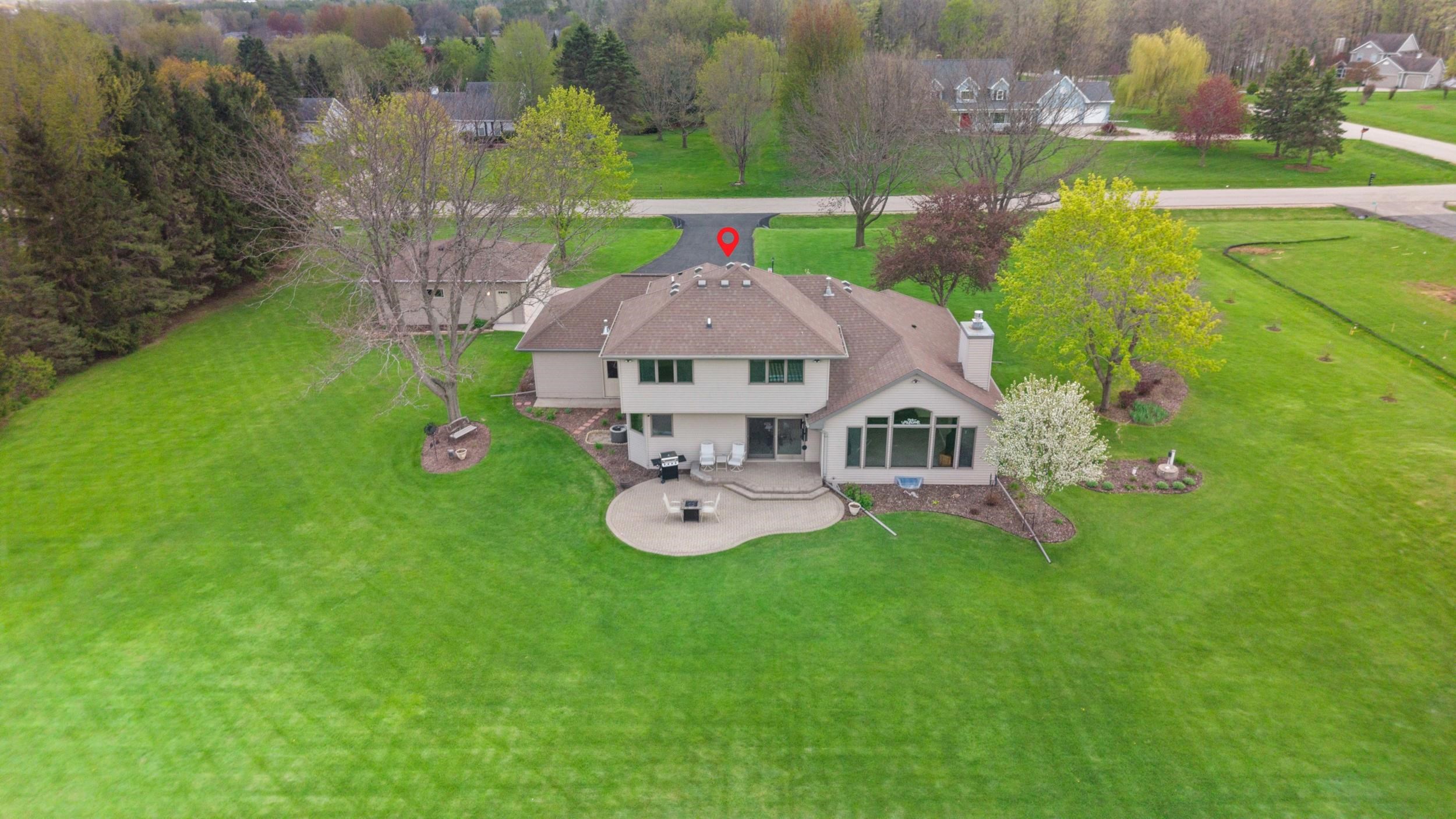 3022 FAIRWINDS Drive