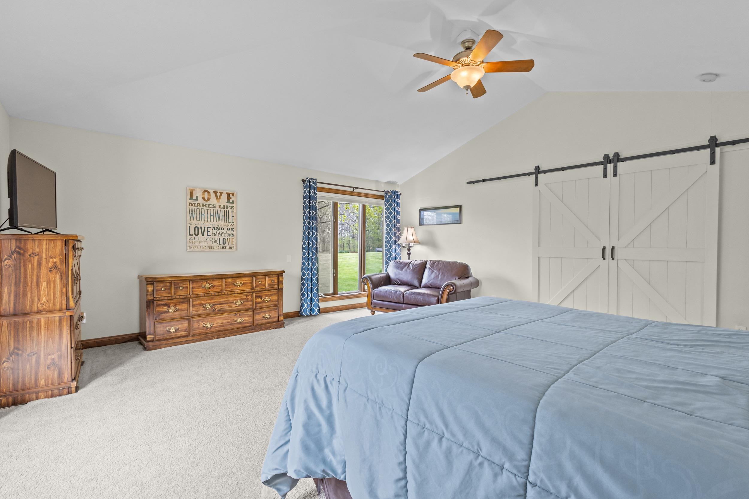 3022 FAIRWINDS Drive