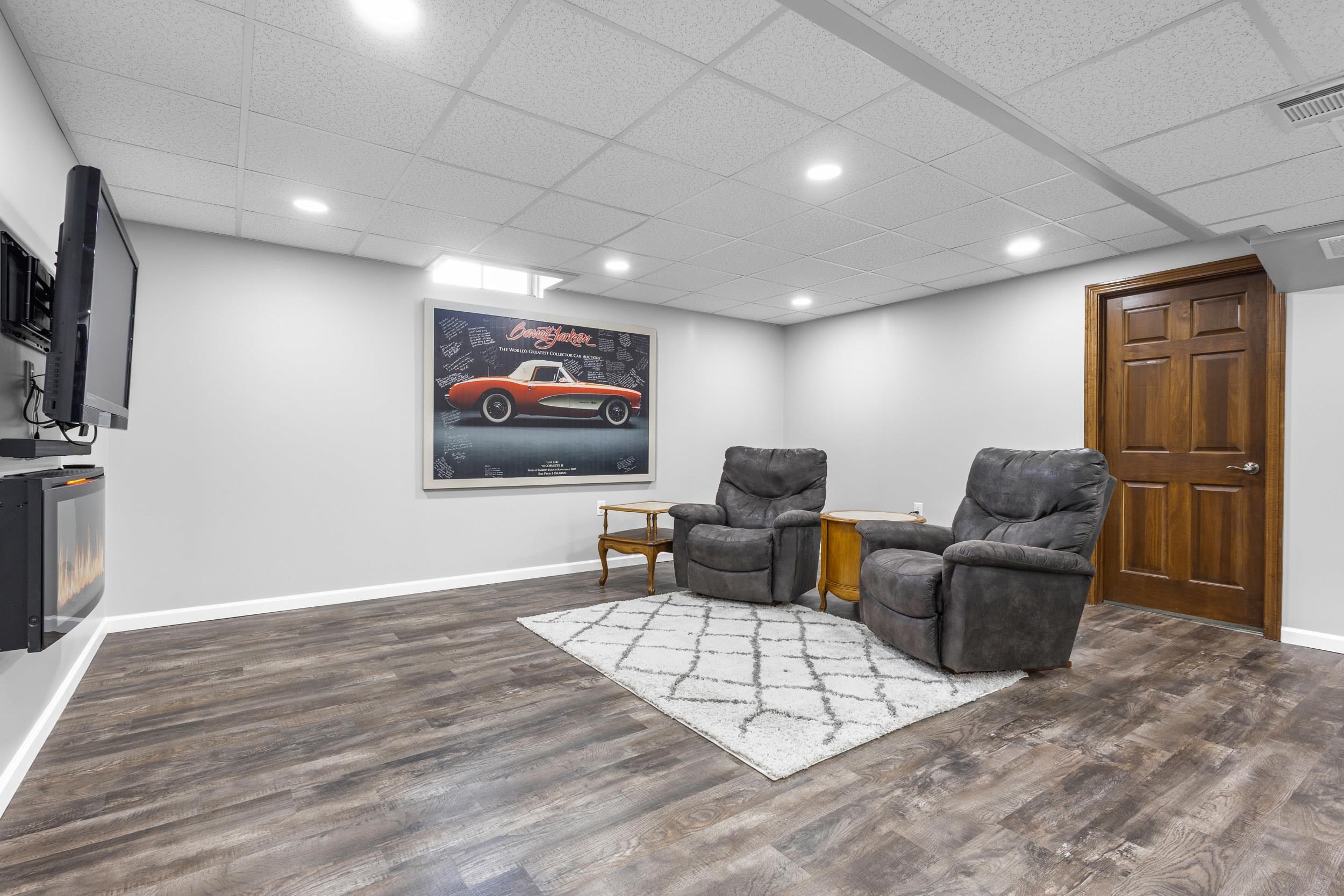 3022 FAIRWINDS Drive