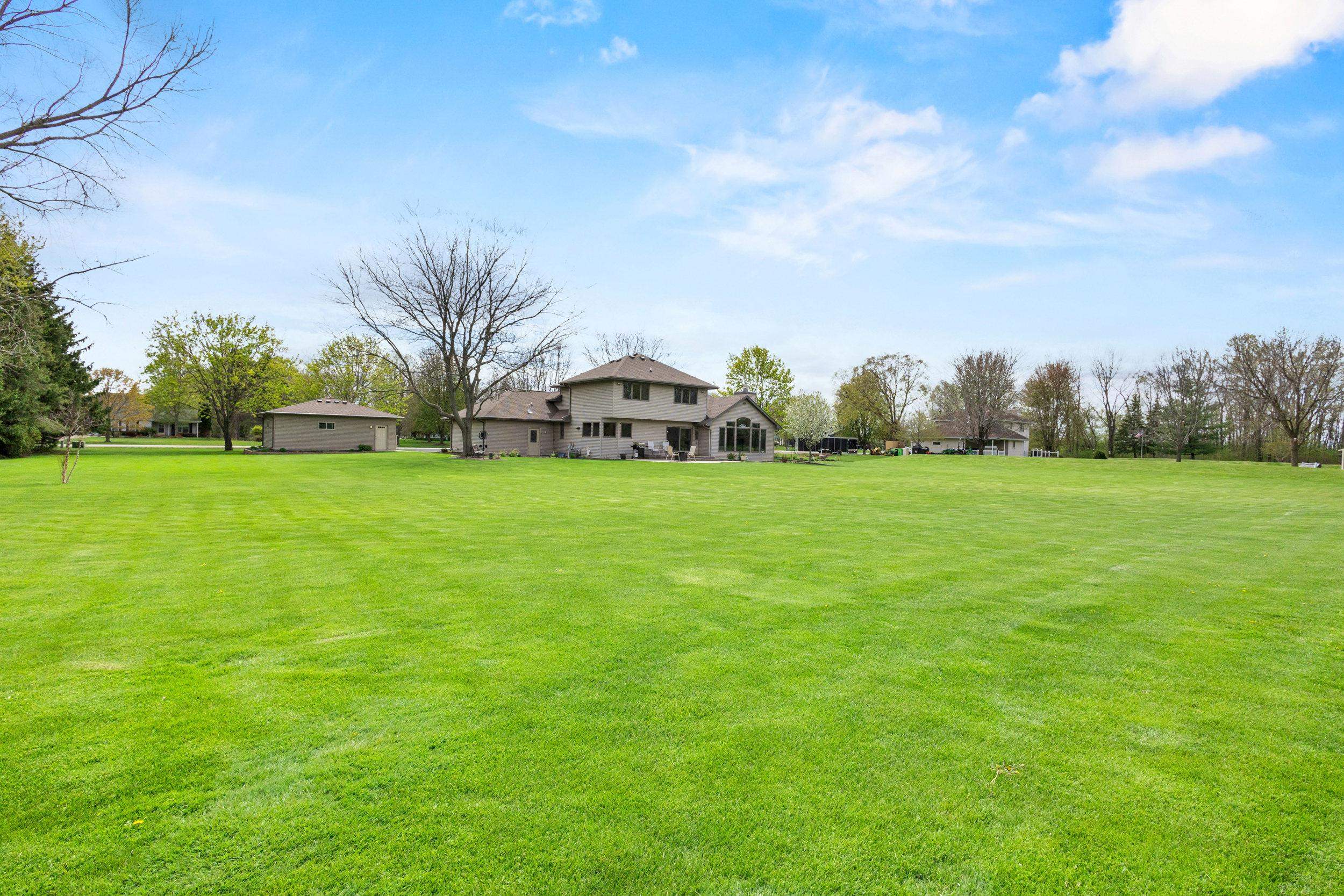 3022 FAIRWINDS Drive