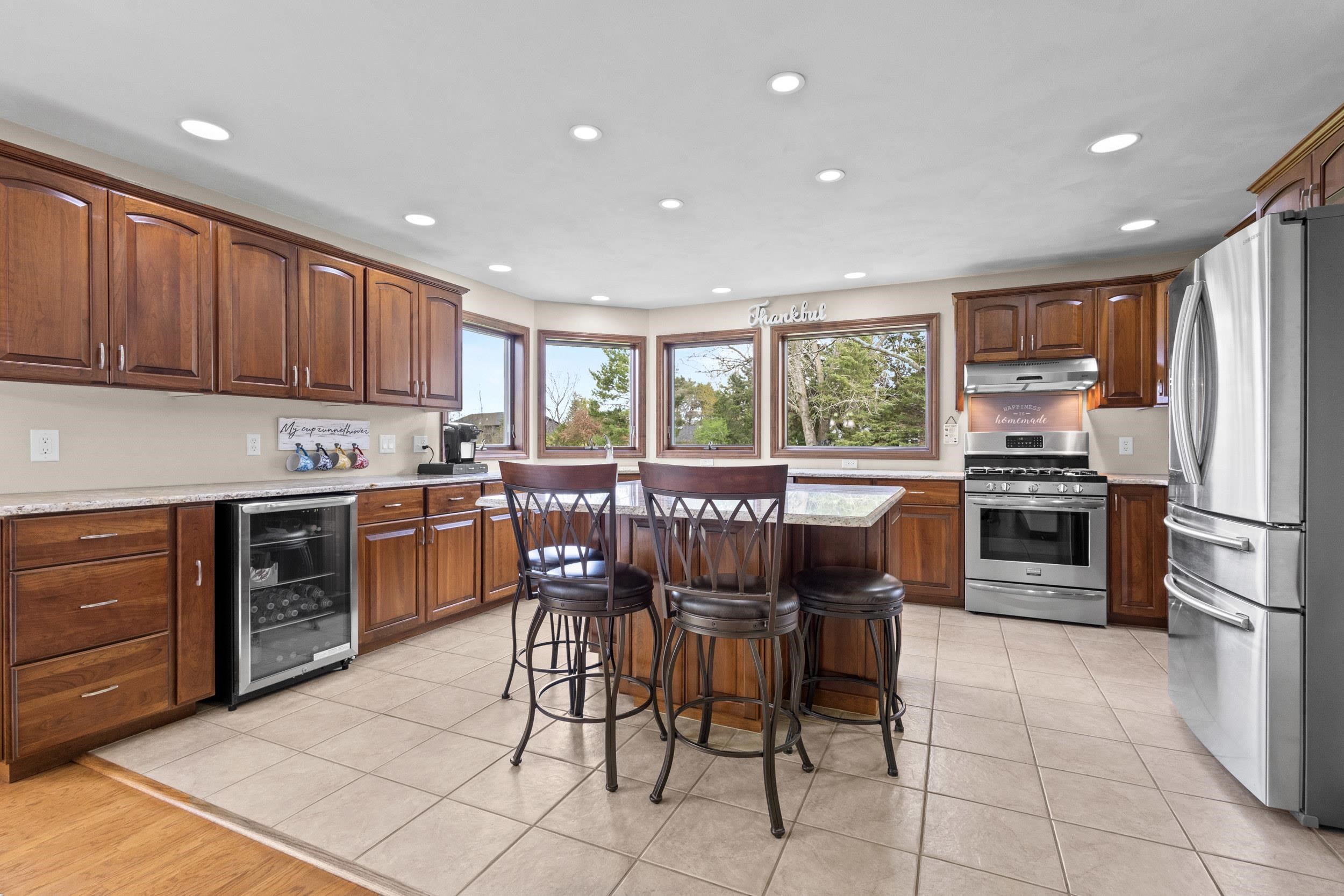 3022 FAIRWINDS Drive