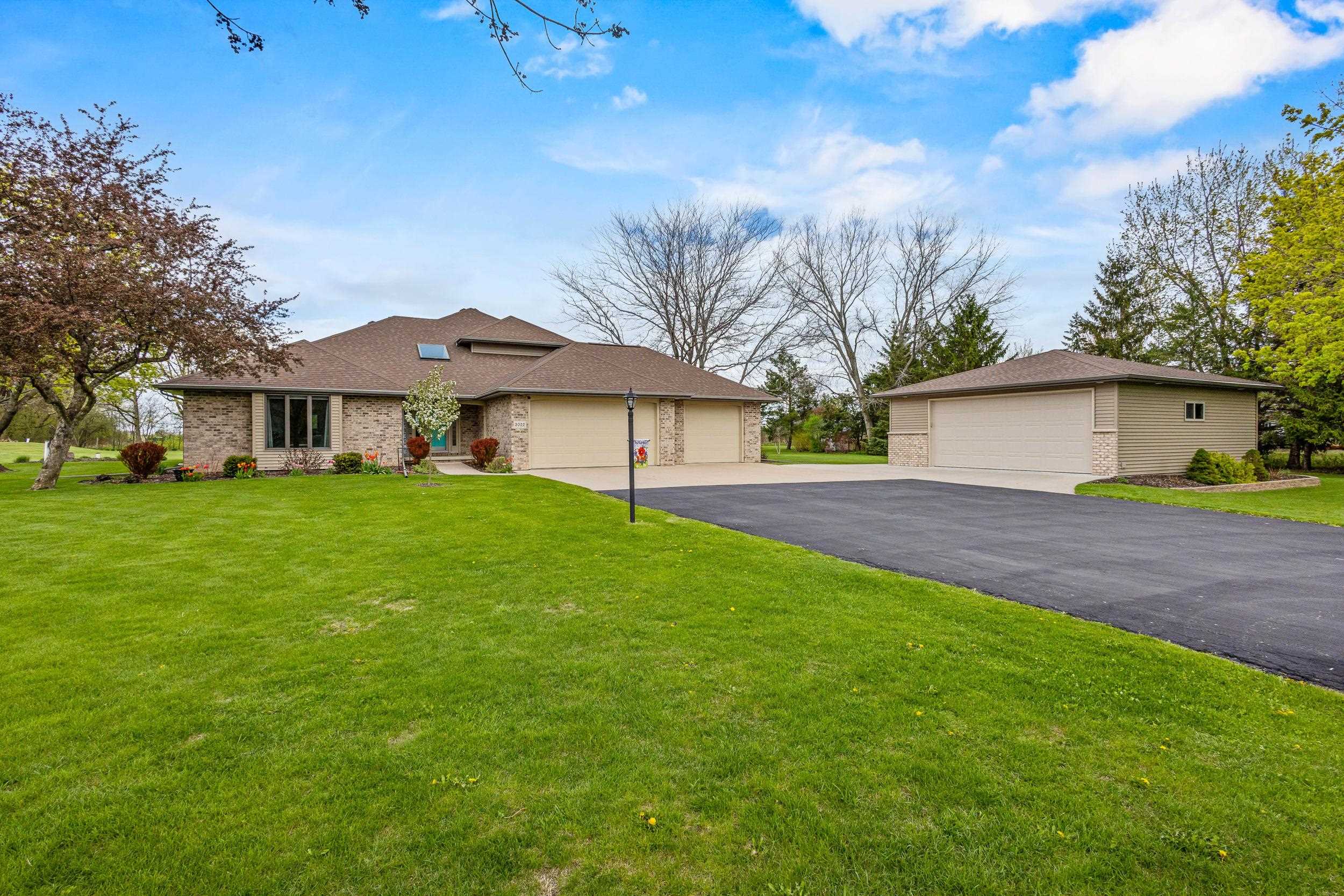 3022 FAIRWINDS Drive