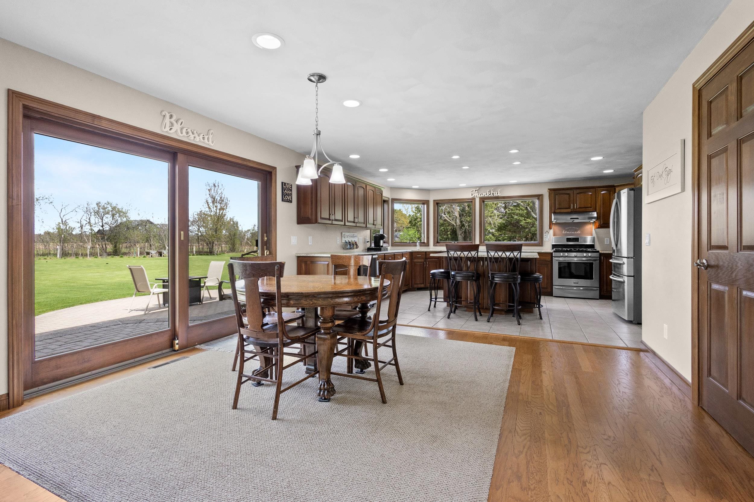 3022 FAIRWINDS Drive