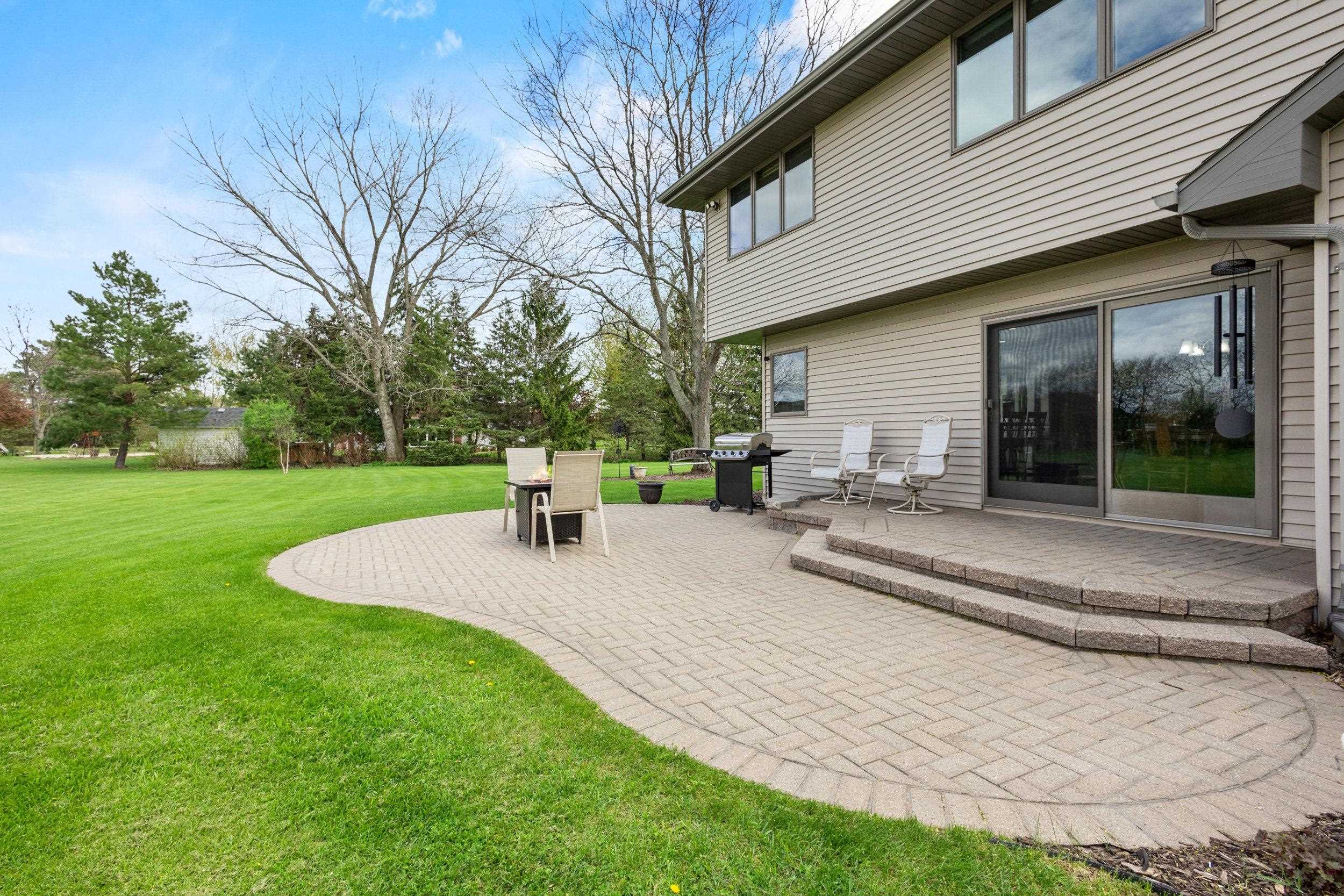 3022 FAIRWINDS Drive
