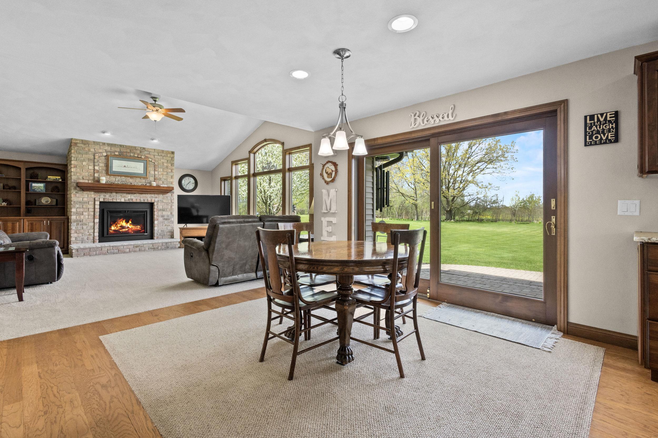 3022 FAIRWINDS Drive