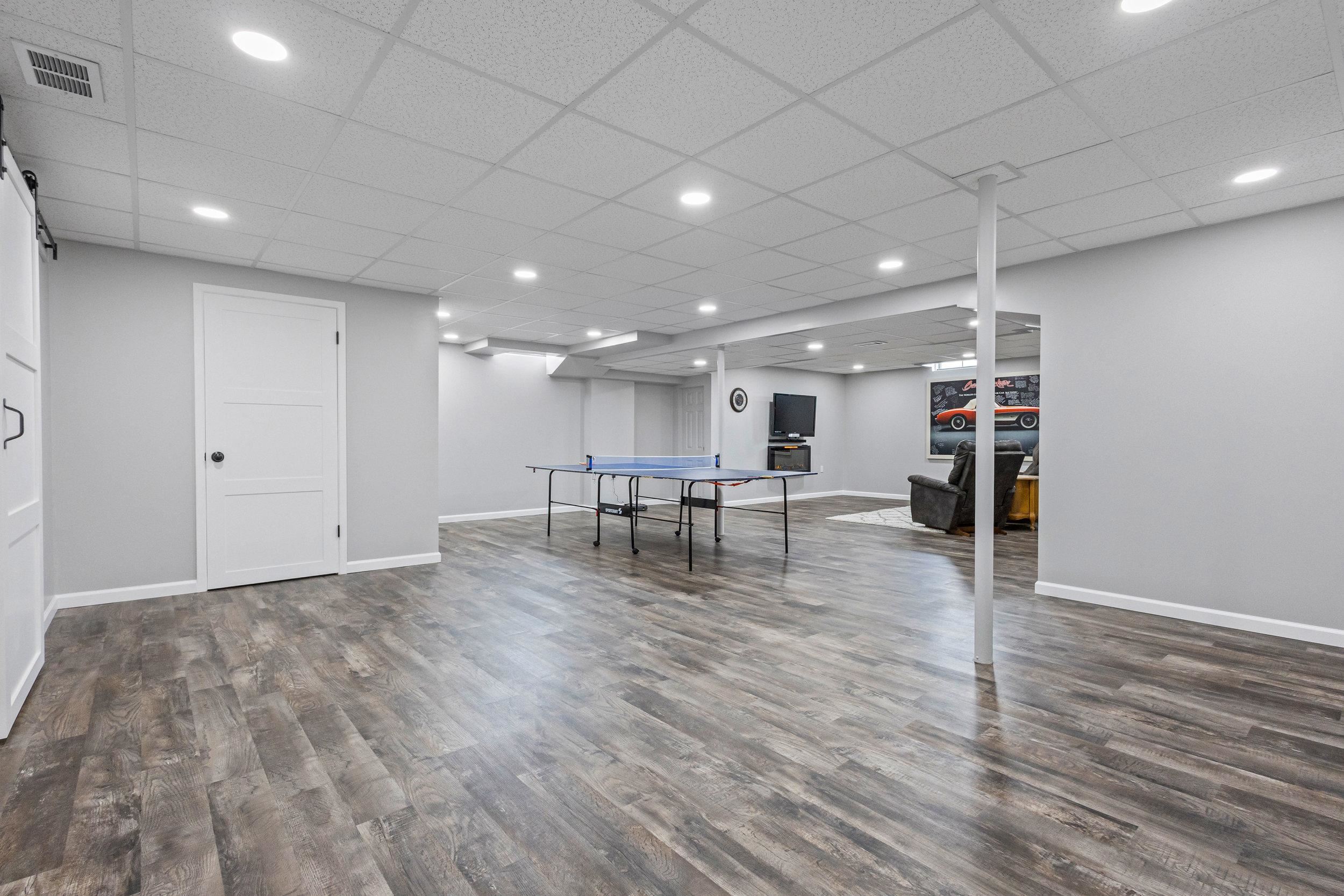 3022 FAIRWINDS Drive