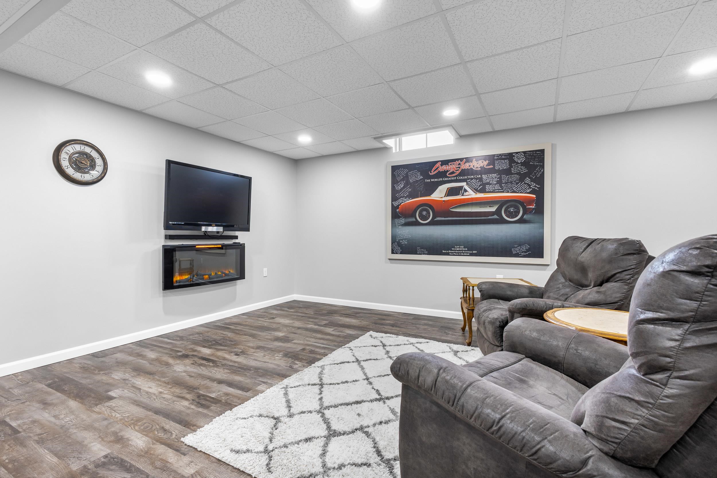 3022 FAIRWINDS Drive