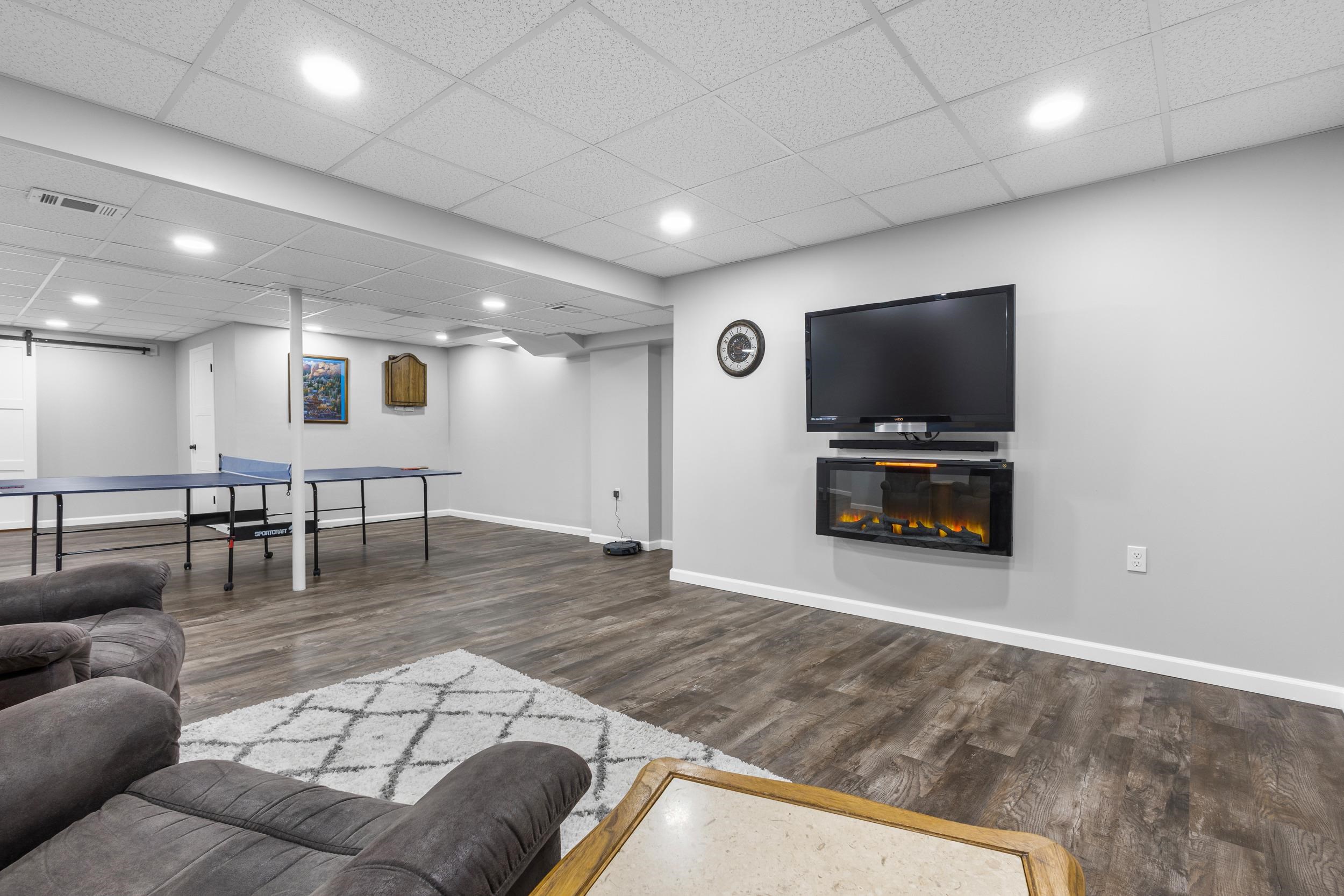 3022 FAIRWINDS Drive