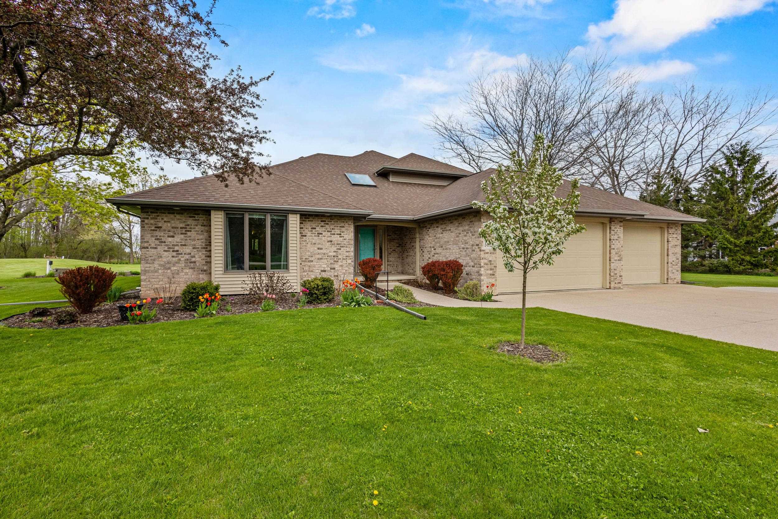 3022 FAIRWINDS Drive