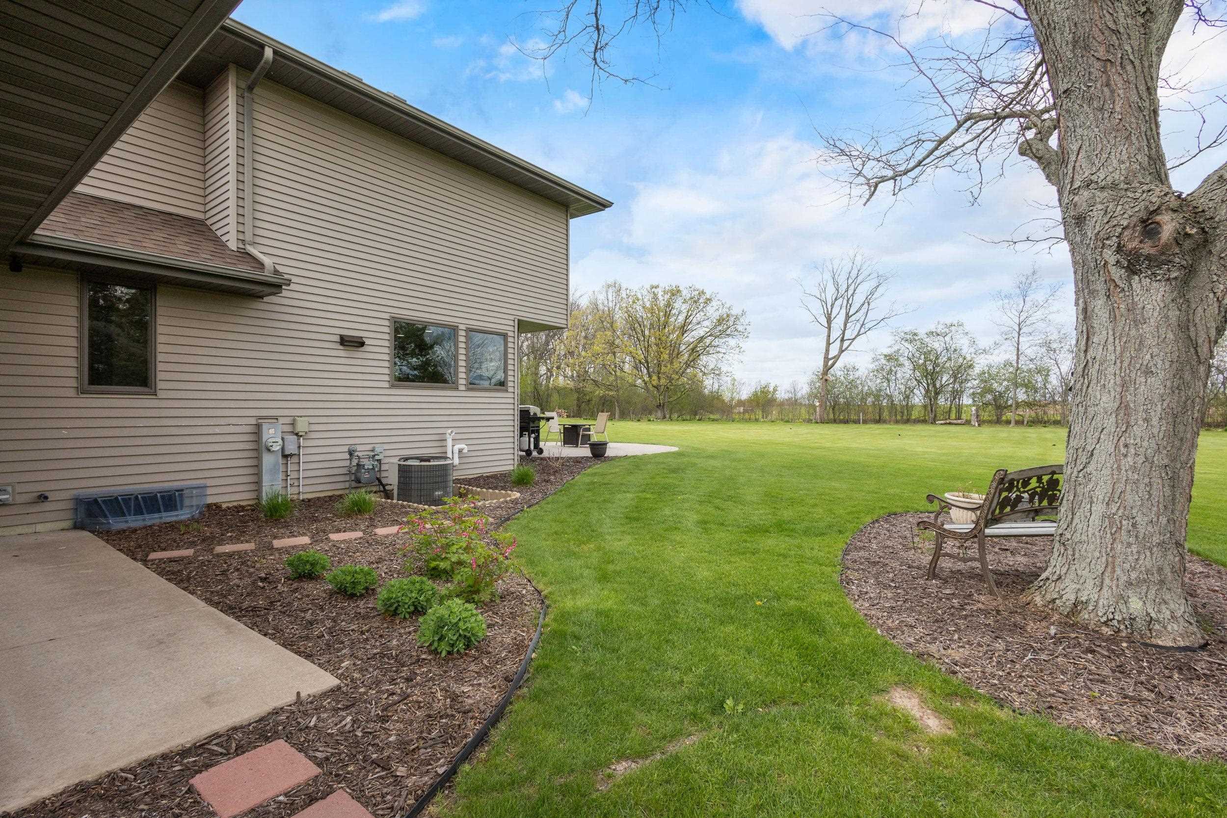 3022 FAIRWINDS Drive