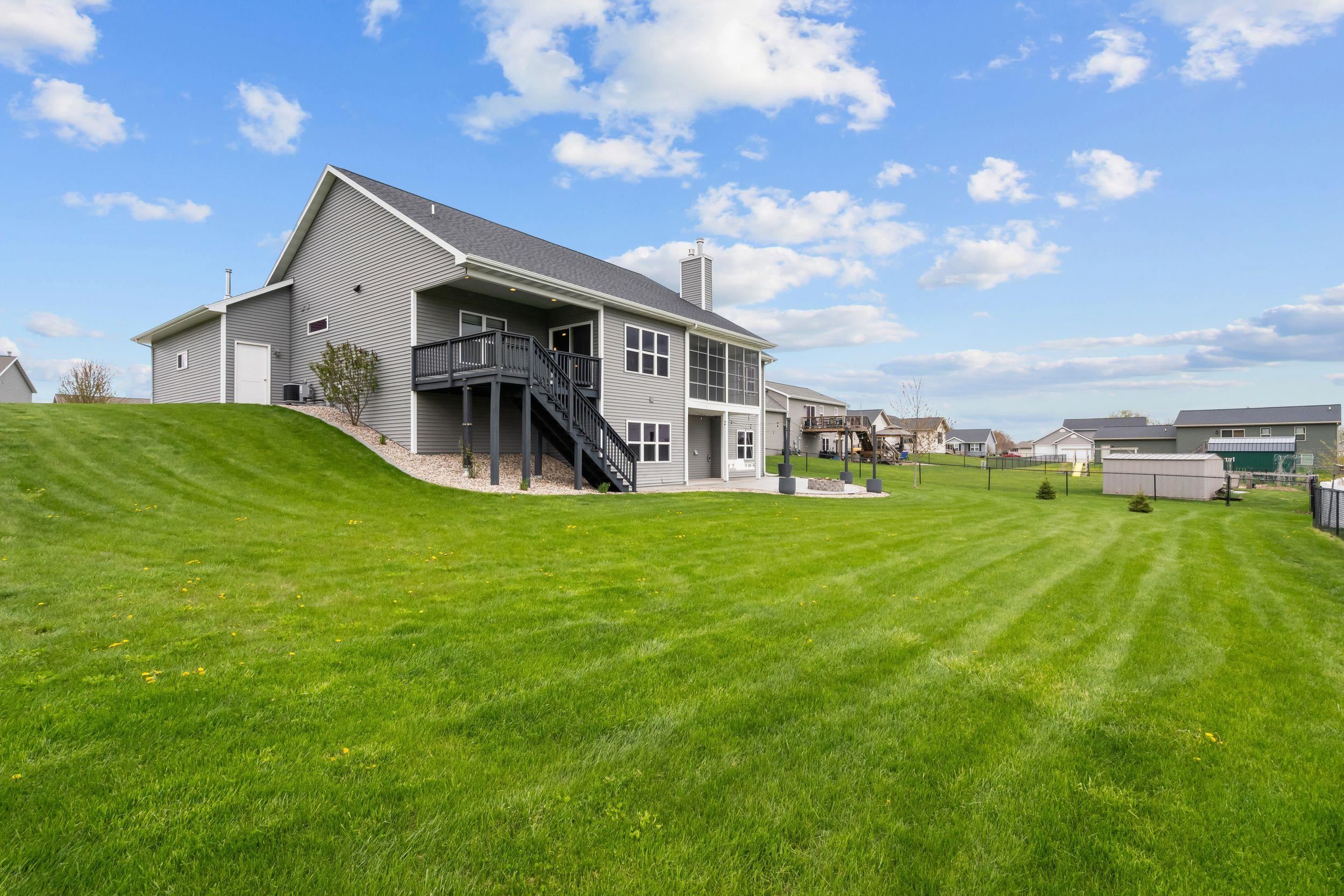 306 ASHTIN Way