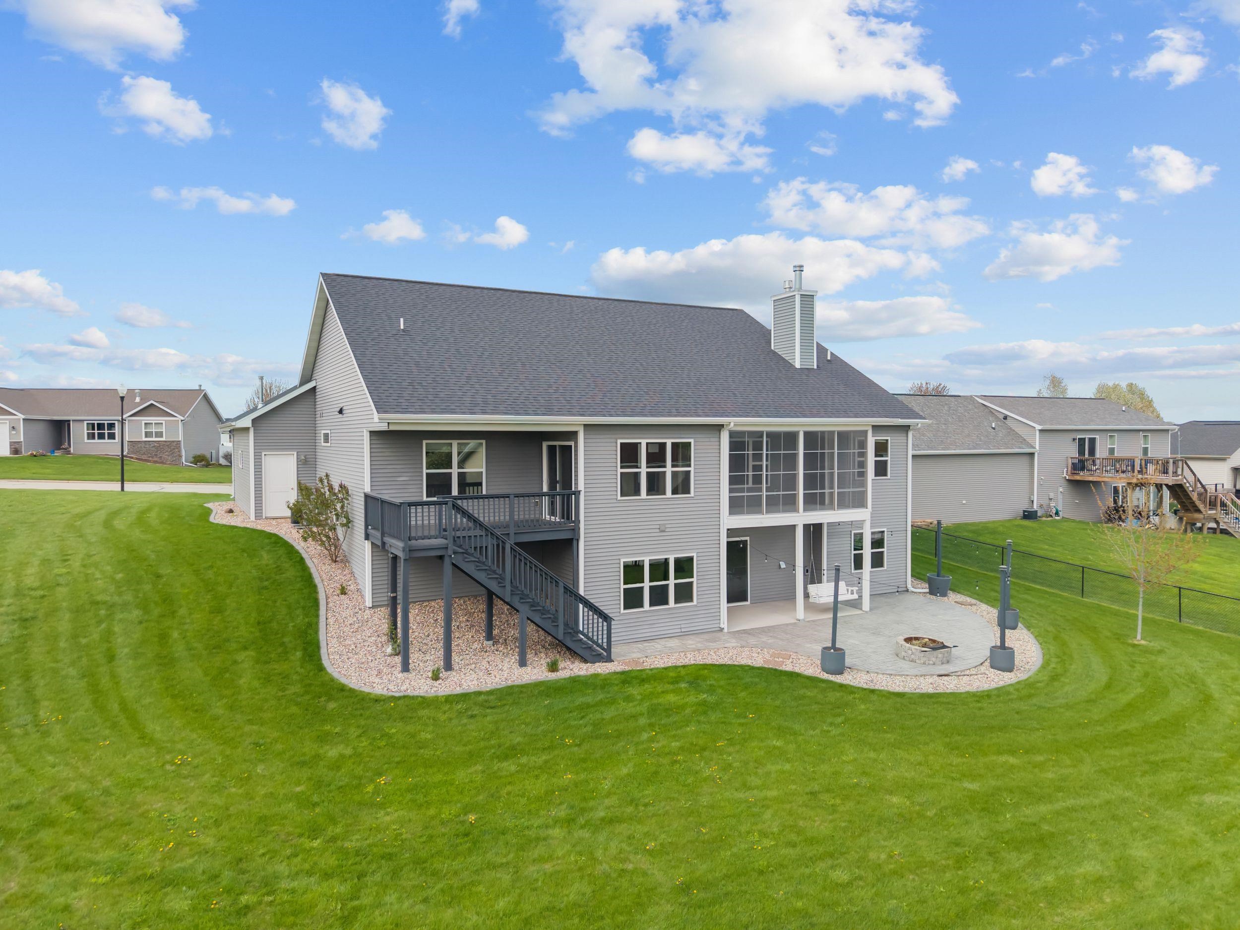 306 ASHTIN Way