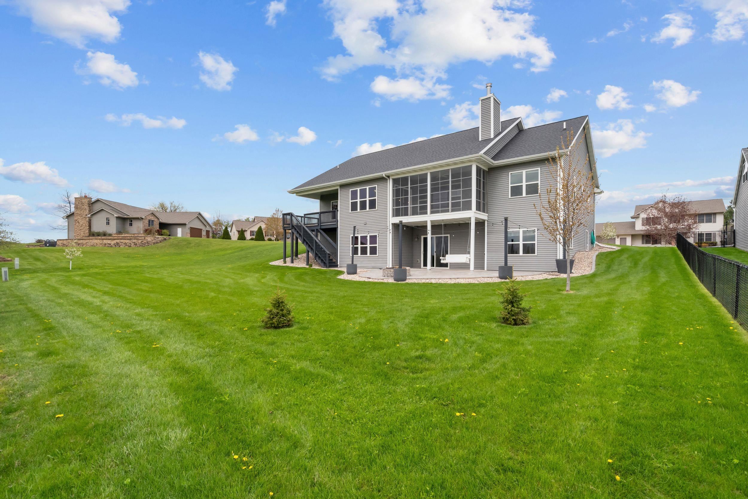 306 ASHTIN Way
