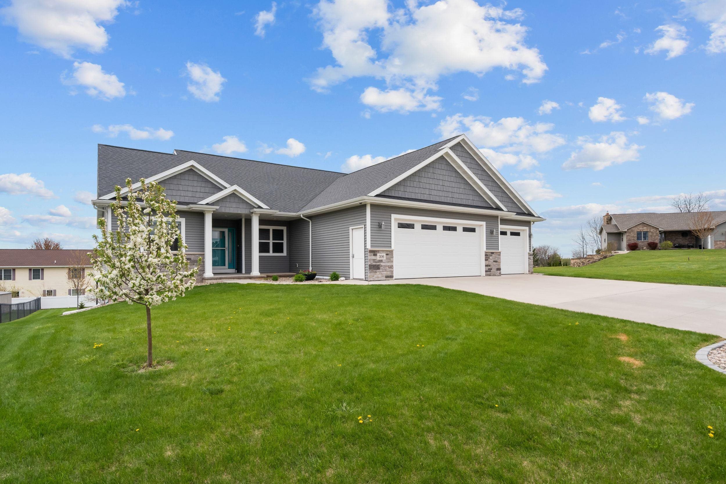 306 ASHTIN Way