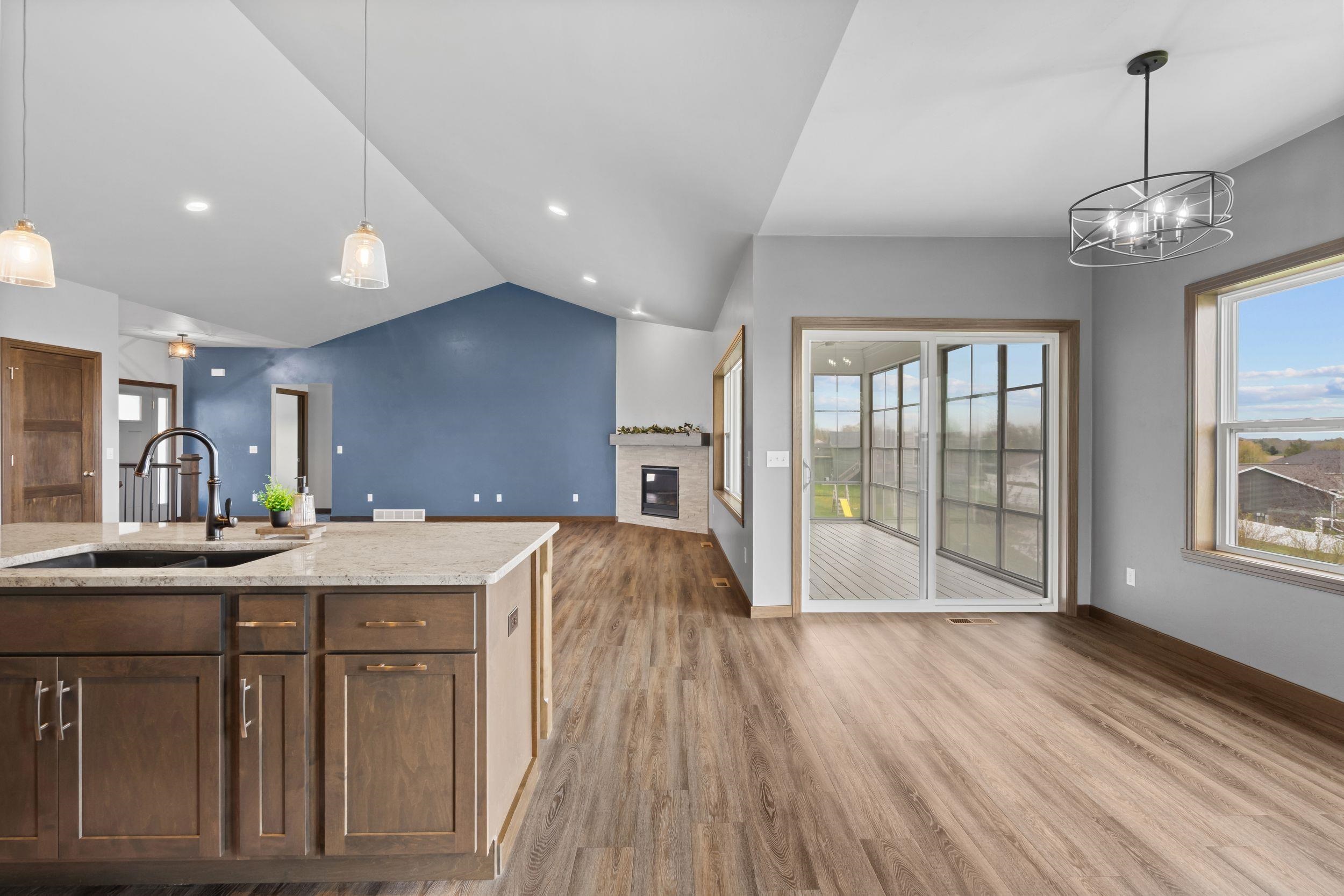 306 ASHTIN Way