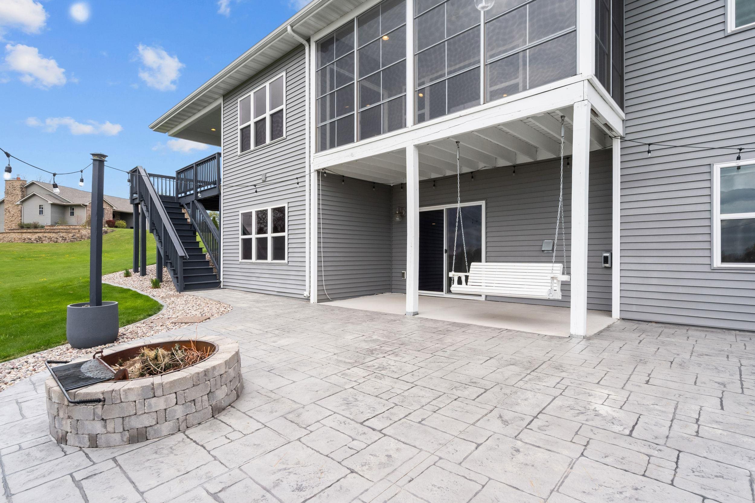 306 ASHTIN Way