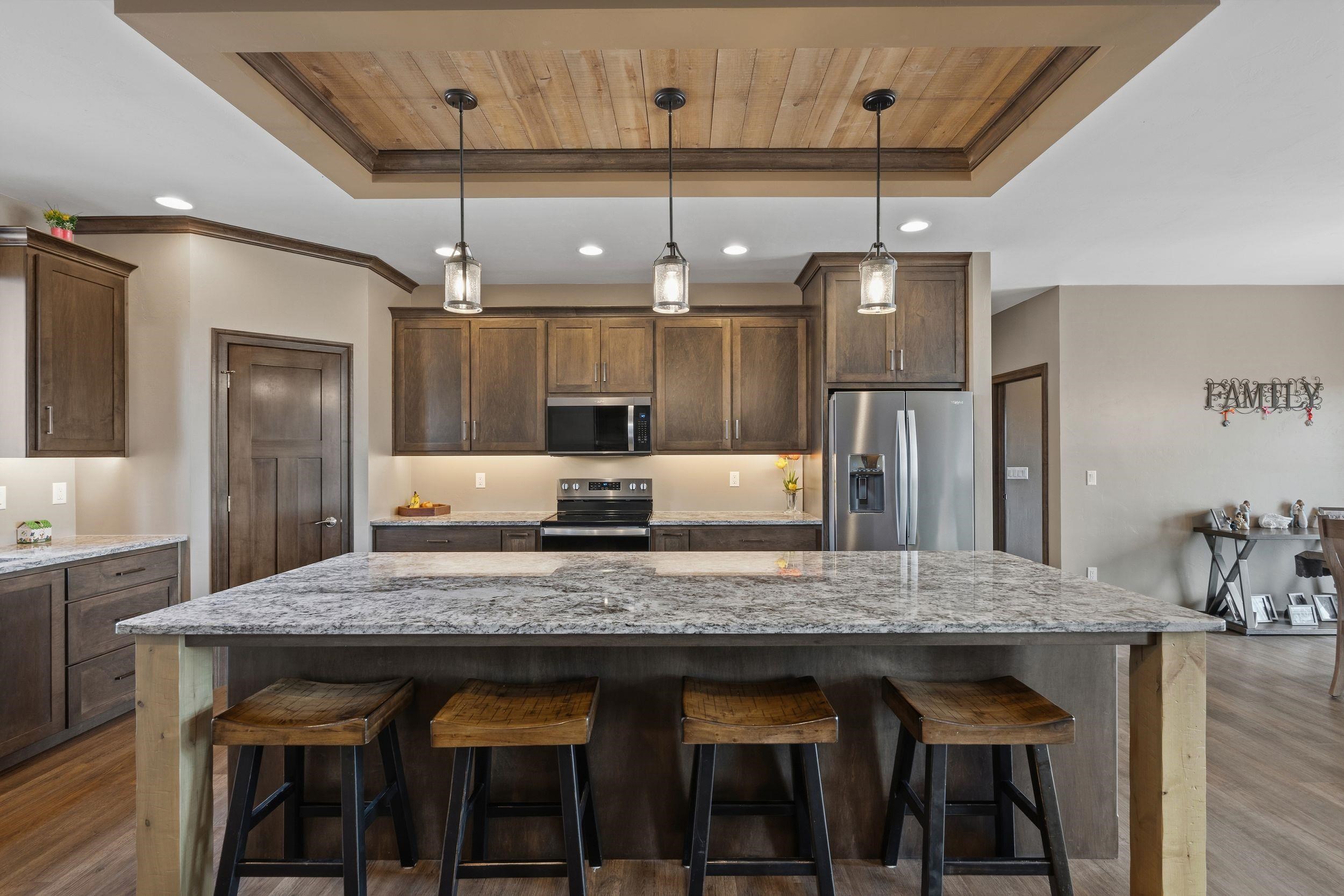 932 MEADOWLARK Road