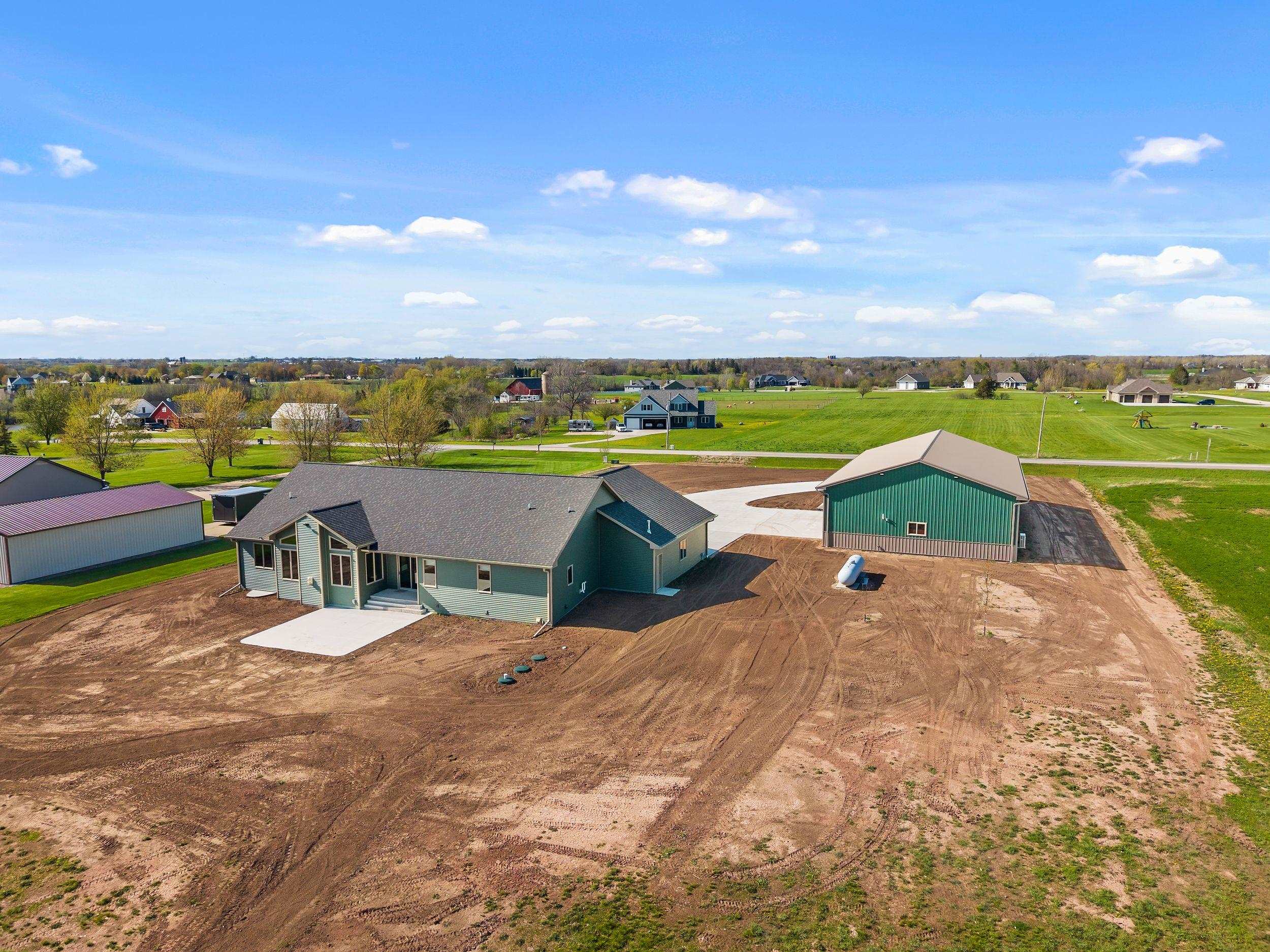 932 MEADOWLARK Road