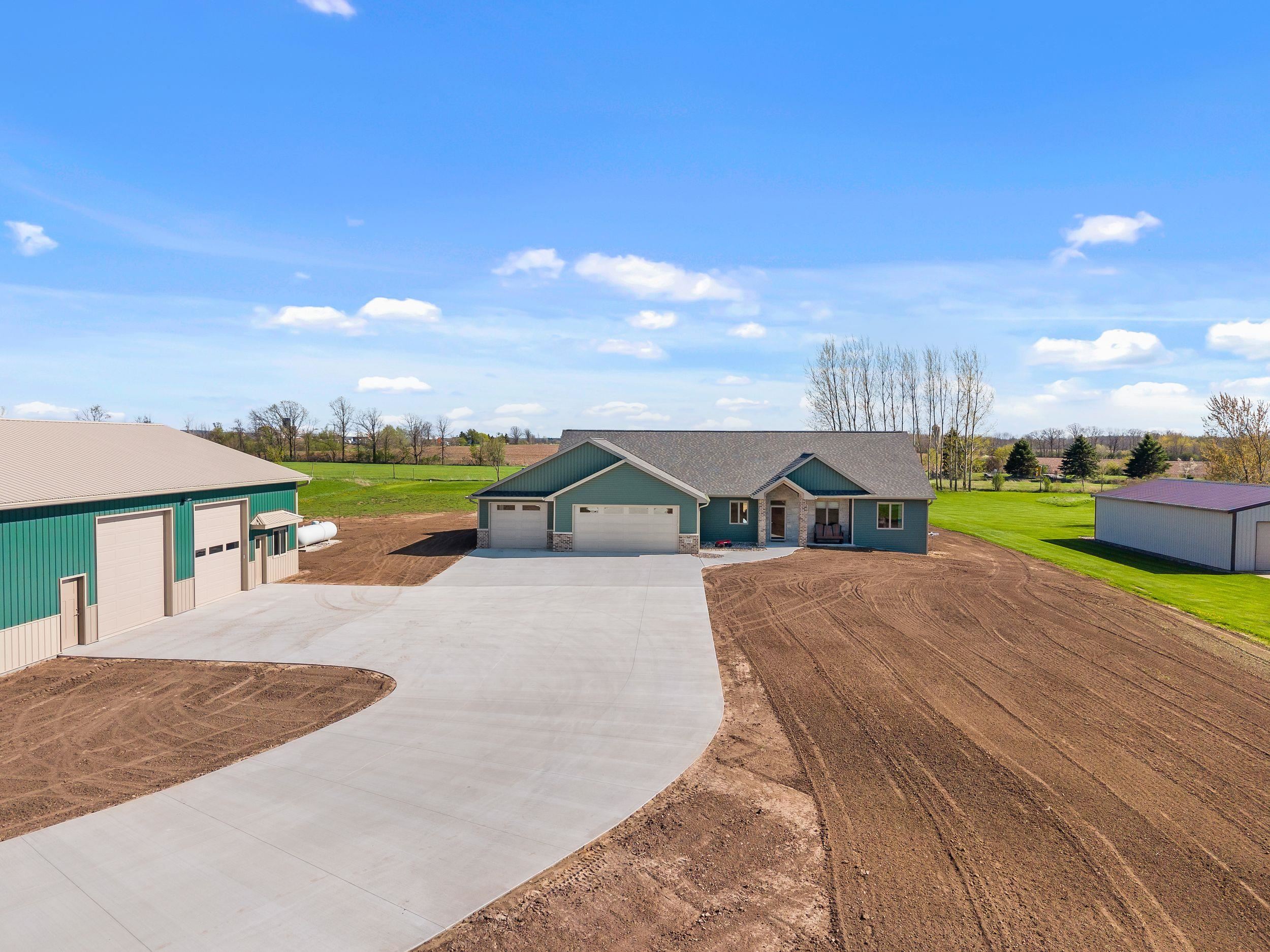 932 MEADOWLARK Road