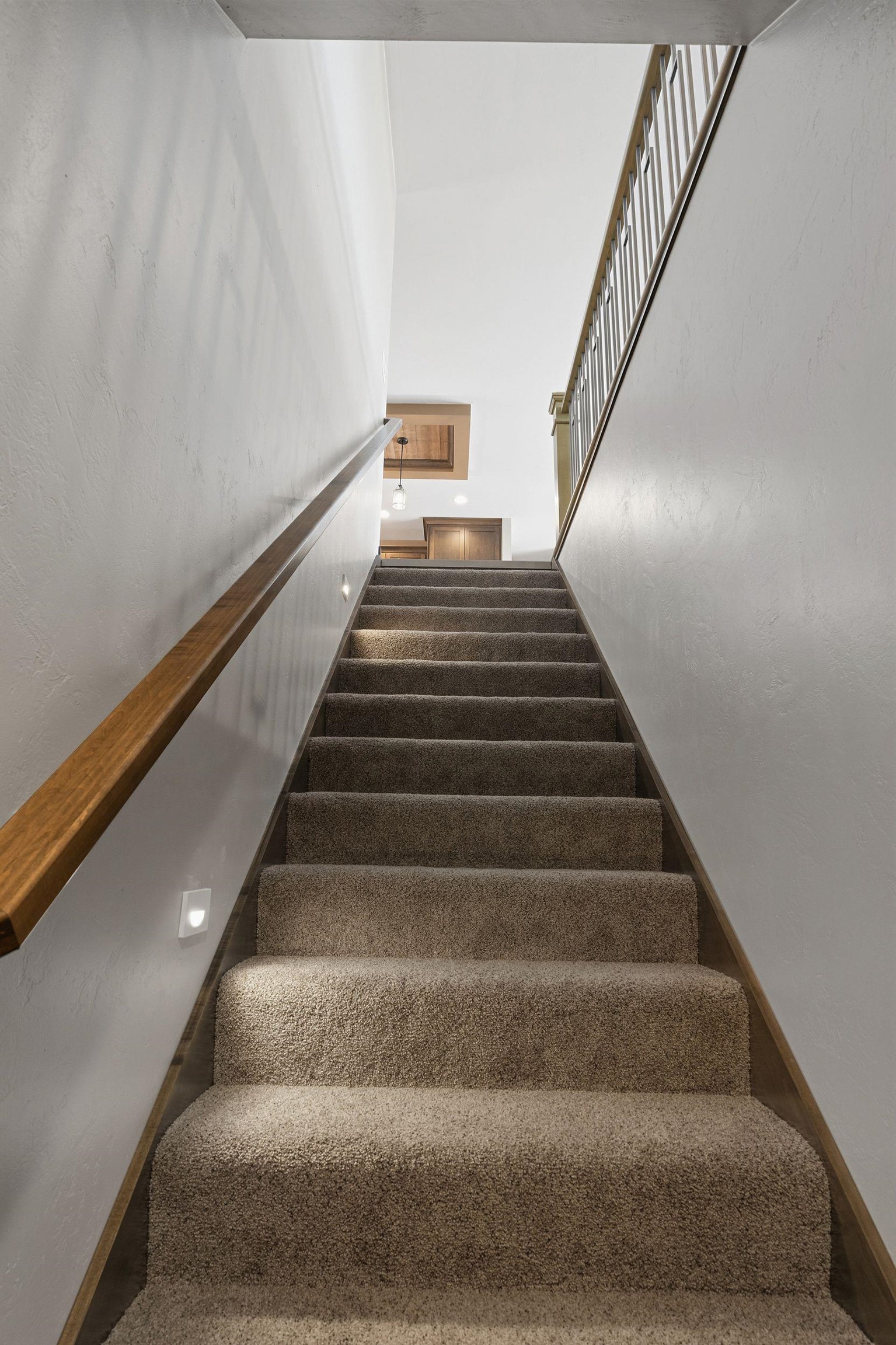 932 MEADOWLARK Road