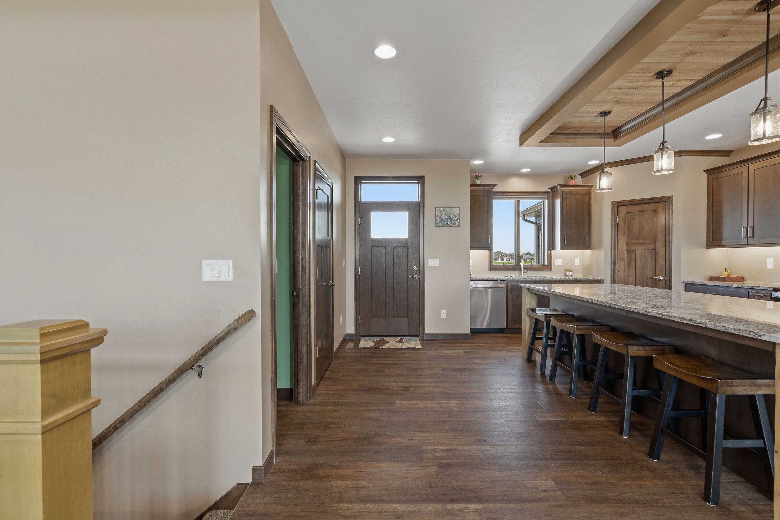 932 MEADOWLARK Road