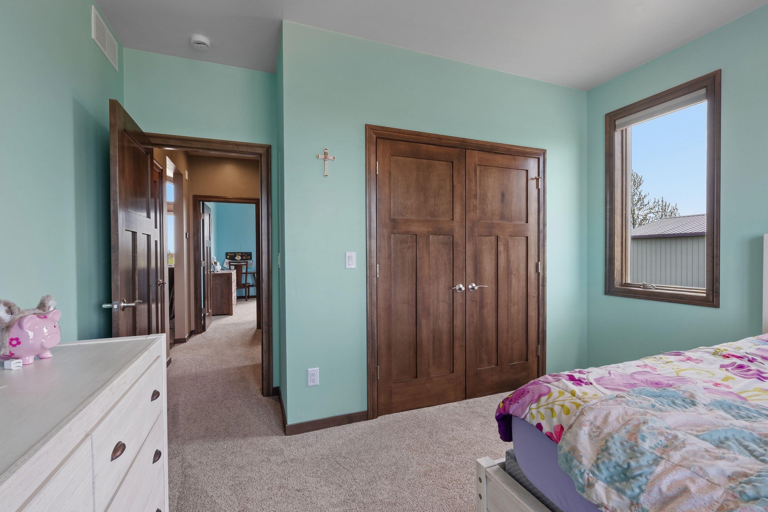 932 MEADOWLARK Road