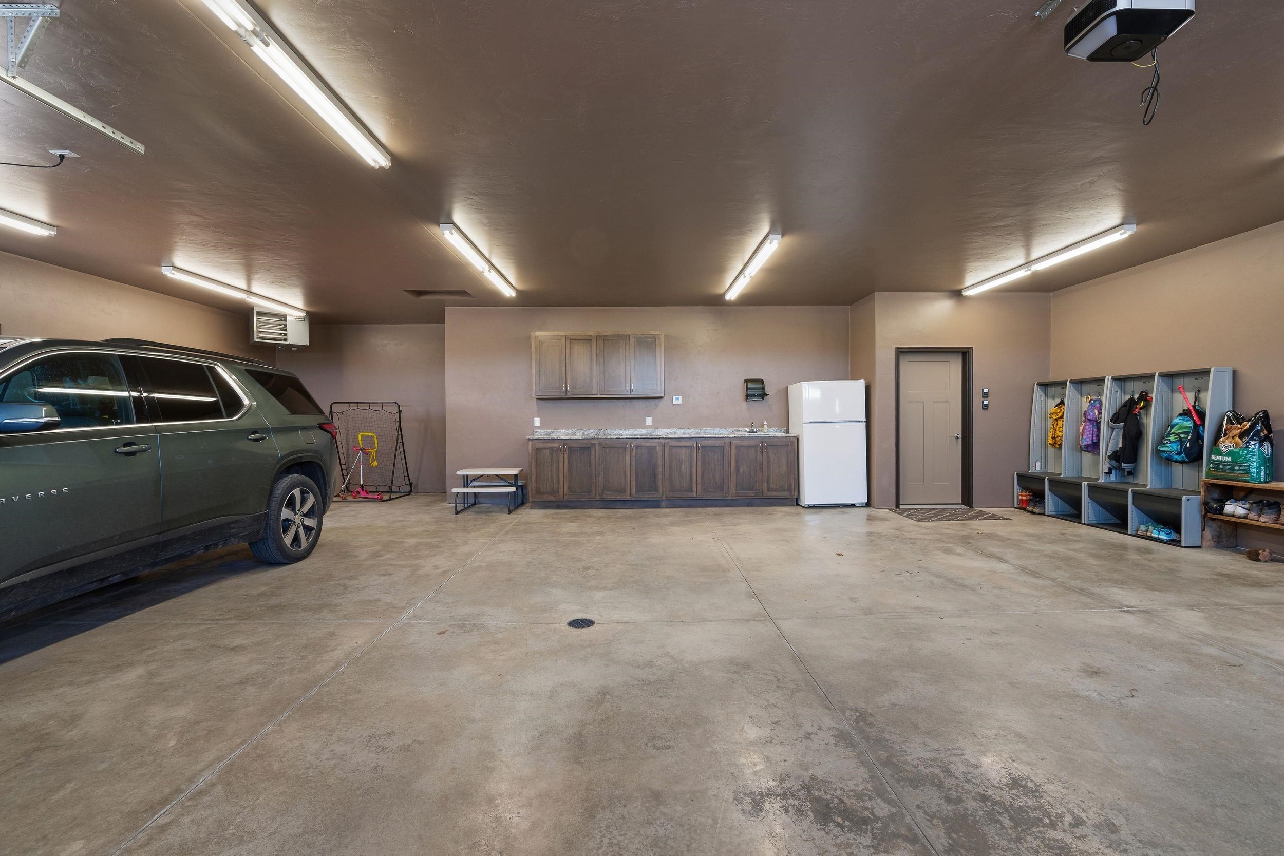 932 MEADOWLARK Road