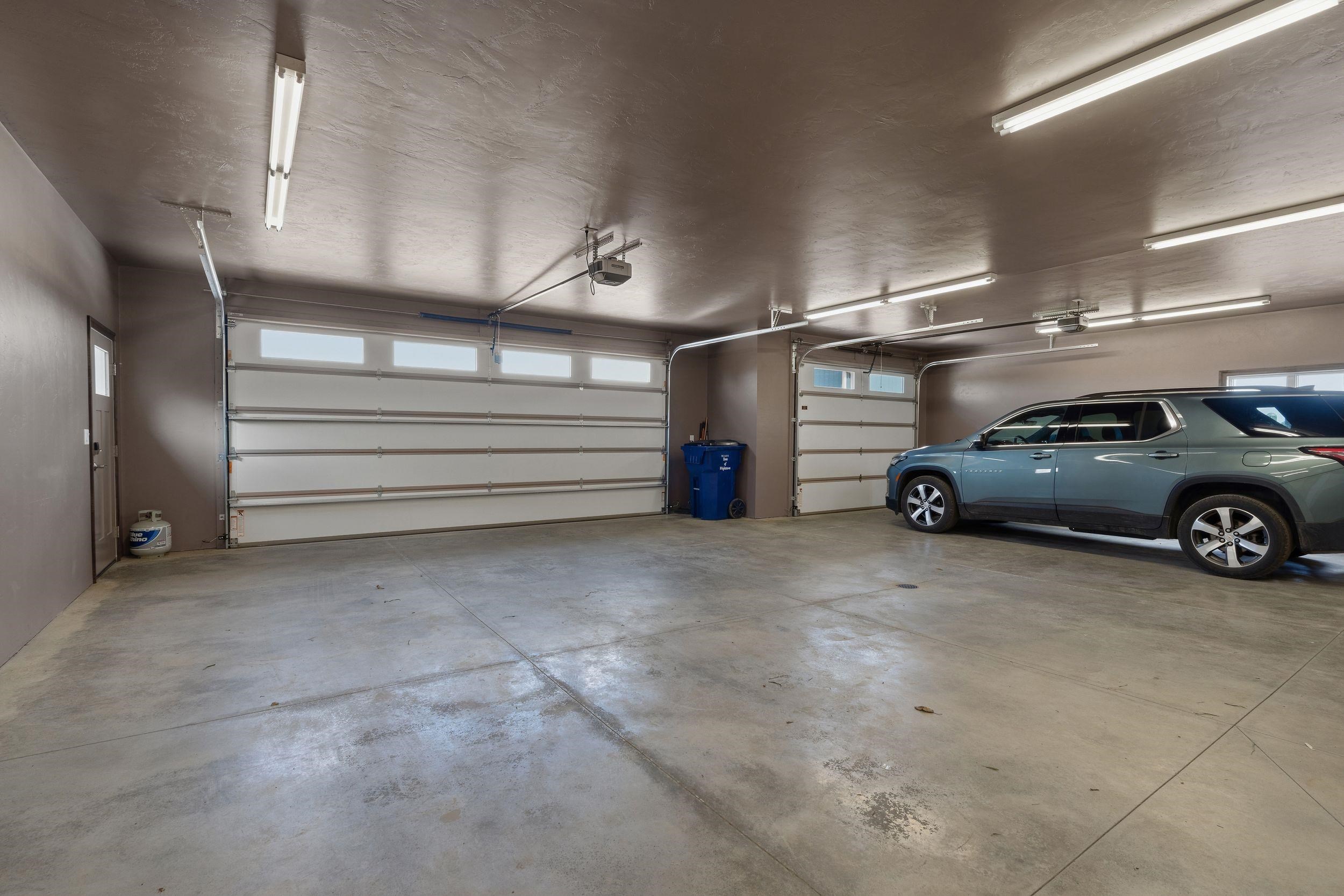 932 MEADOWLARK Road