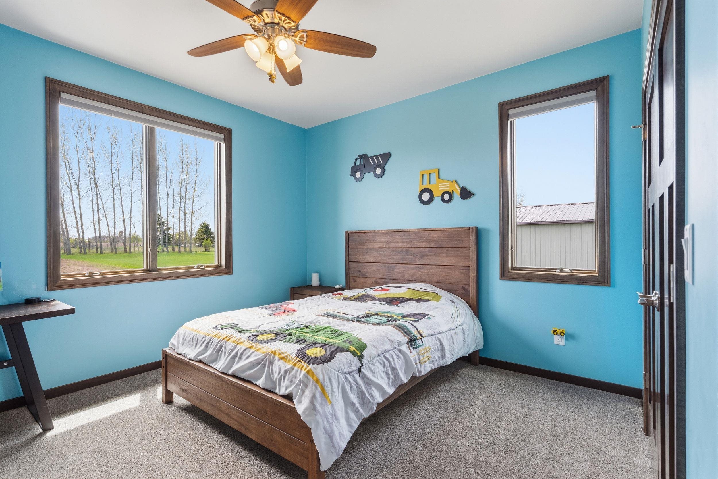 932 MEADOWLARK Road