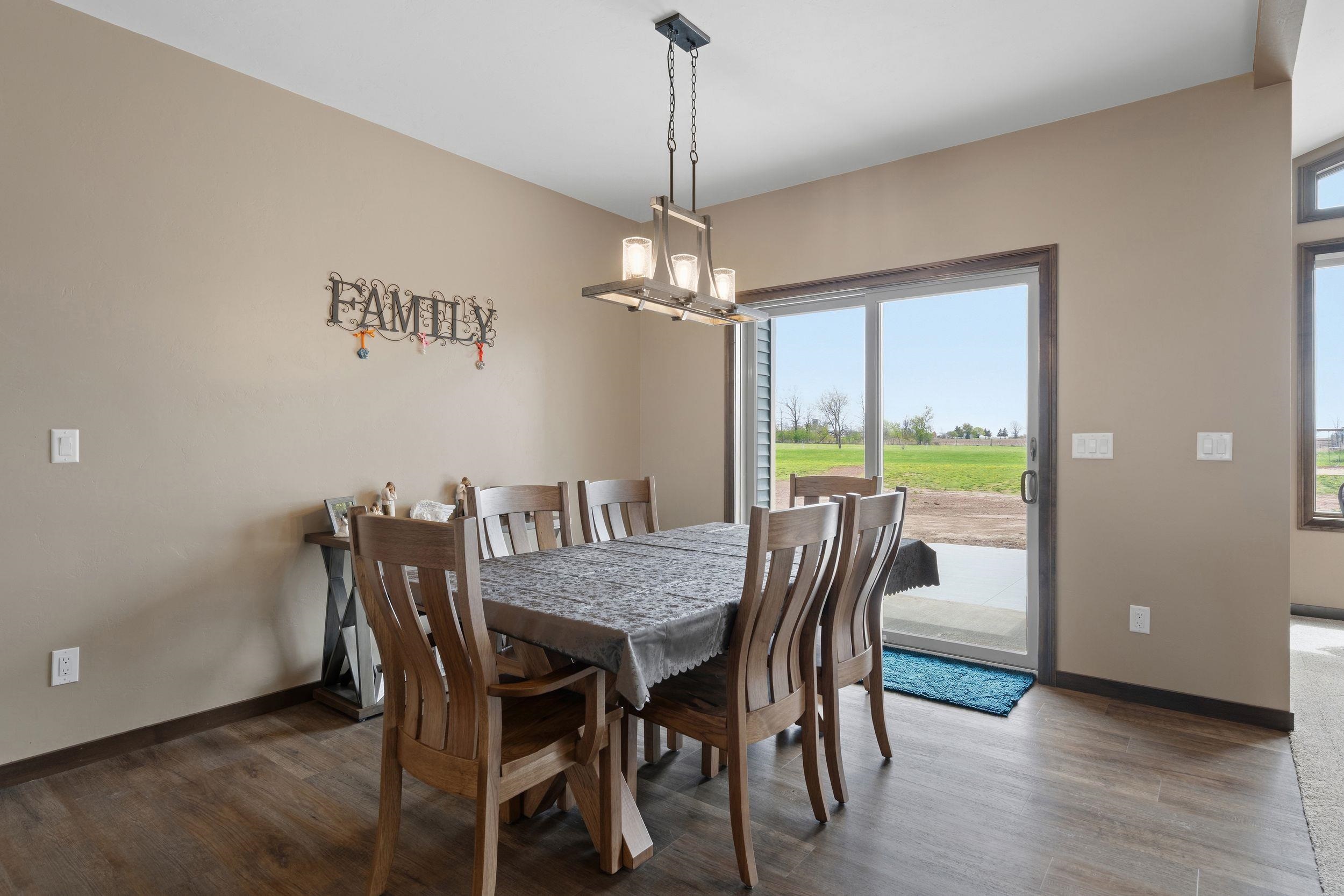 932 MEADOWLARK Road